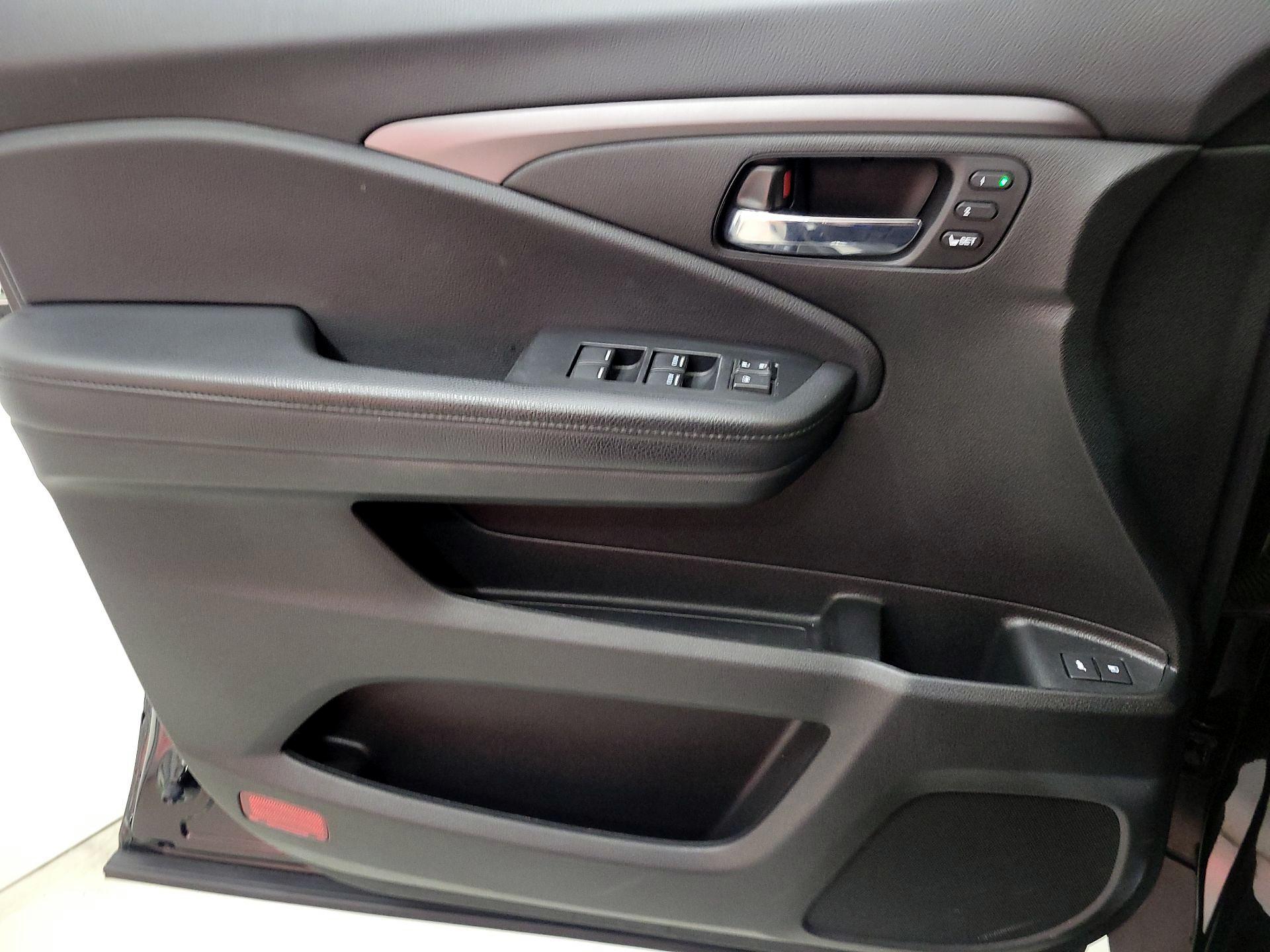 Thumbnail: 2021 Honda Pilot - 12