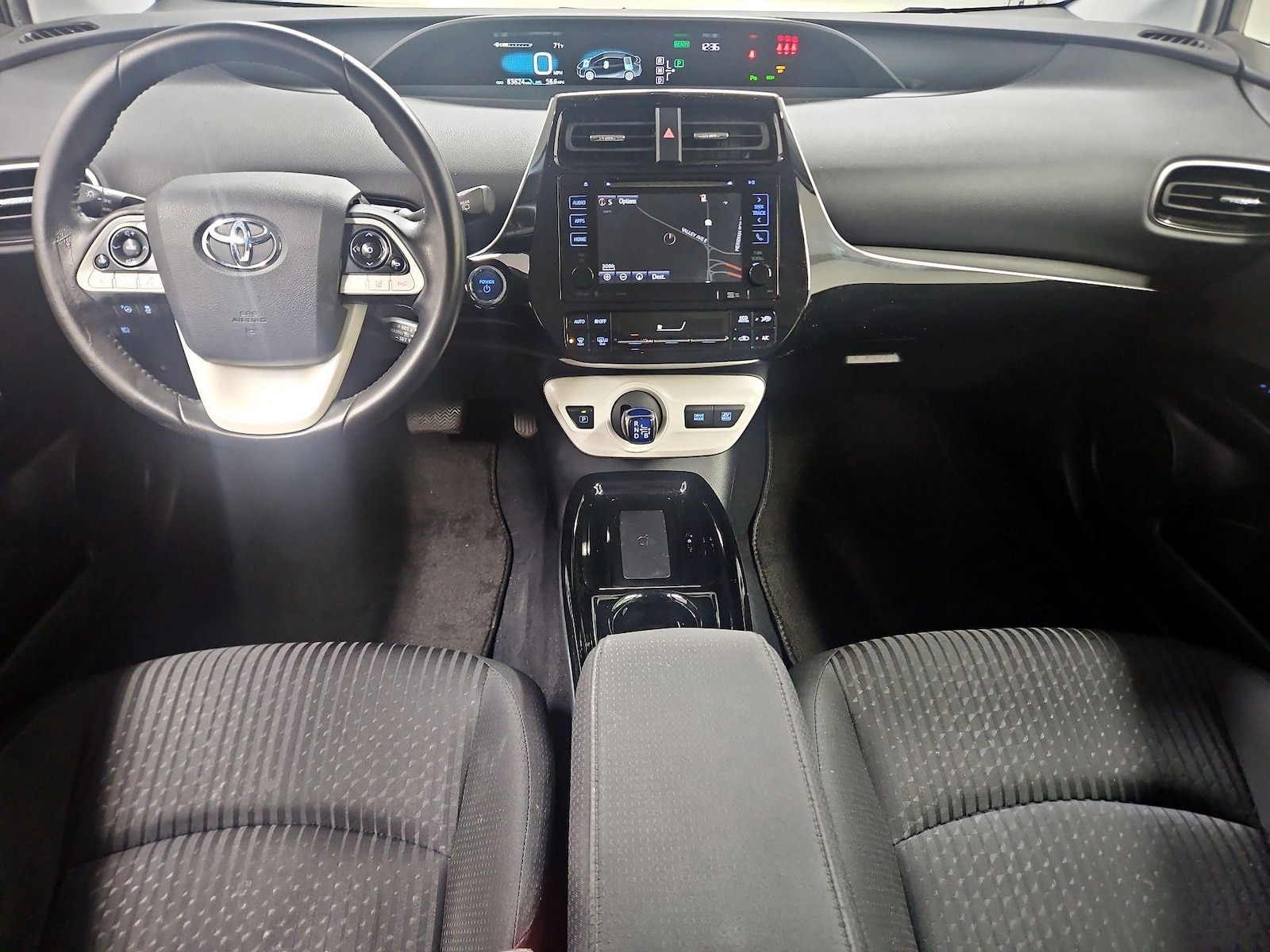 2018 Toyota Prius Three - Photo 10