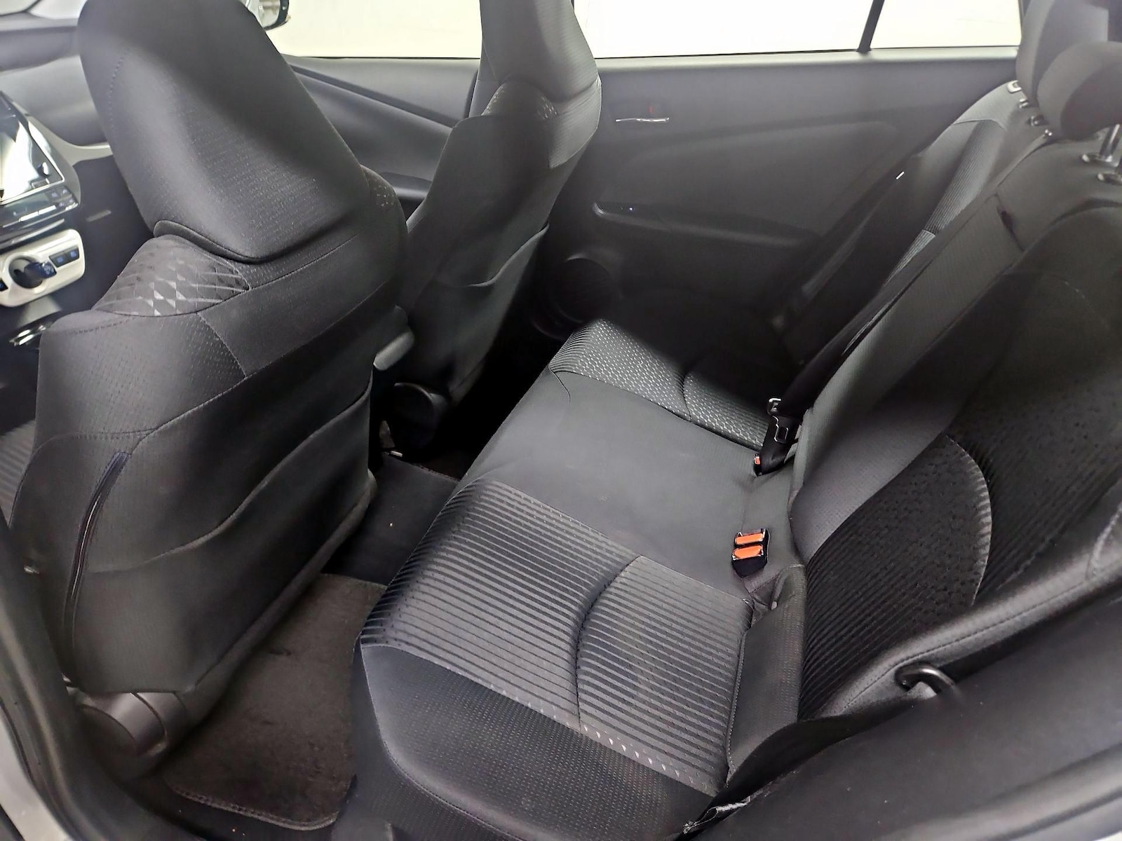 2018 Toyota Prius Three - Photo 21