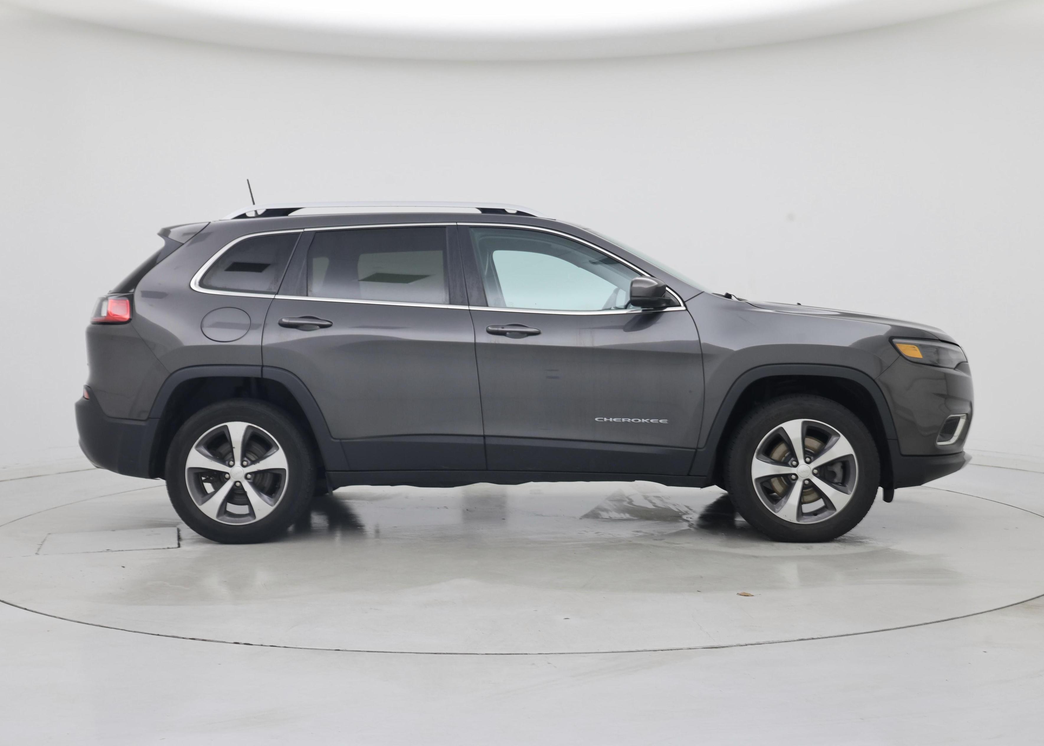 Thumbnail: 2019 Jeep Cherokee - 7