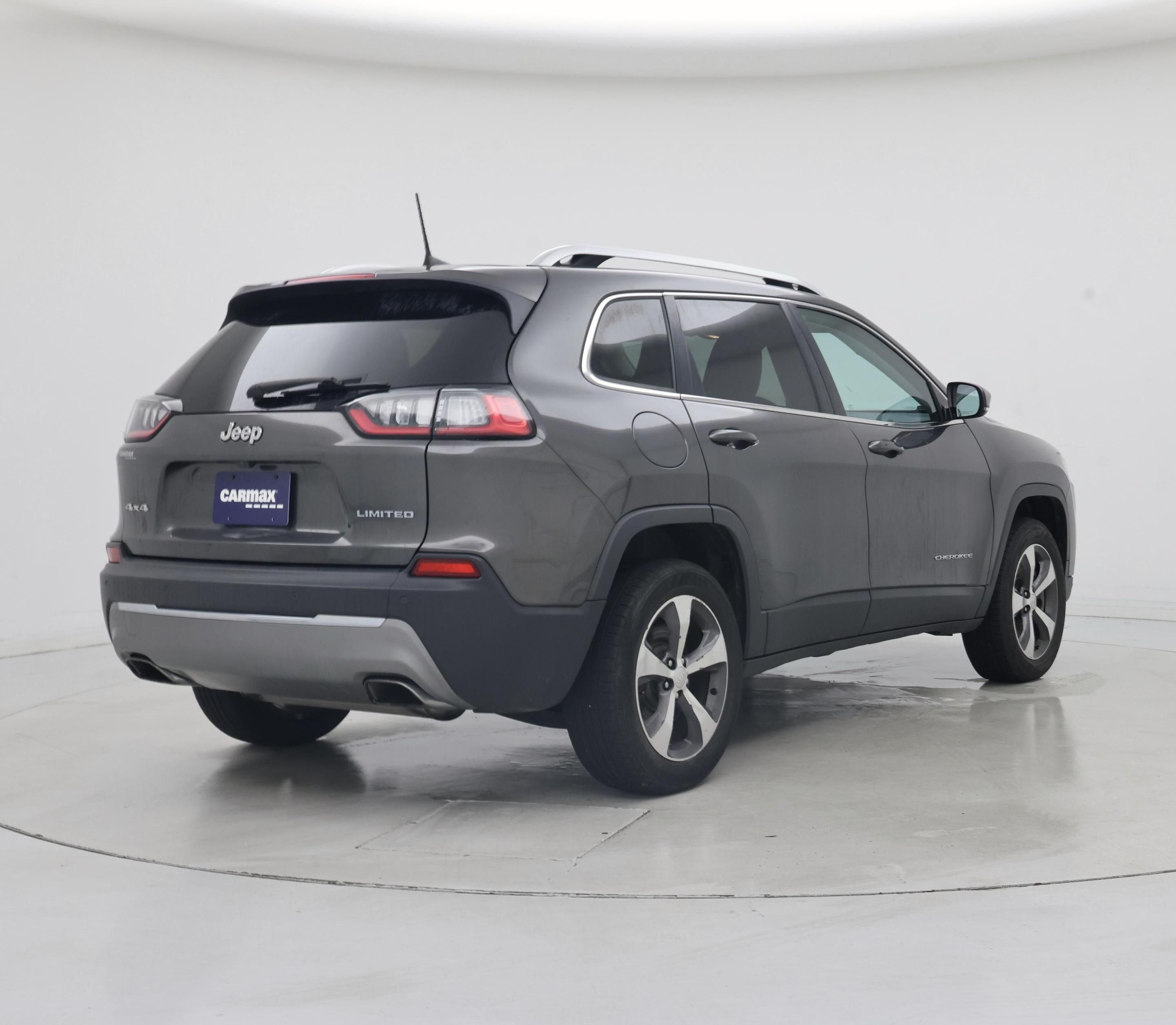 Thumbnail: 2019 Jeep Cherokee - 8
