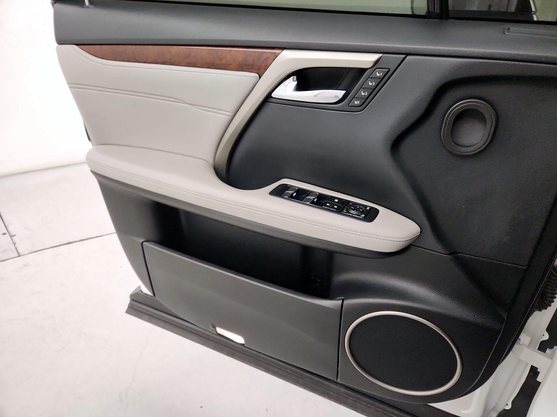 Thumbnail: 2019 Lexus RX - 12