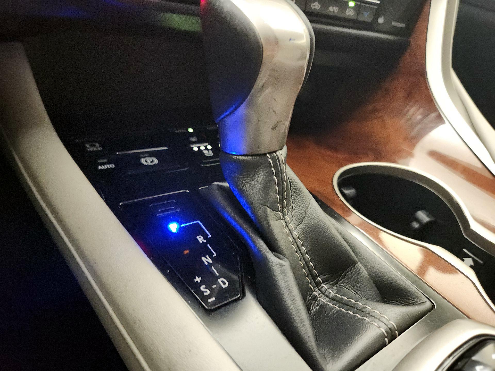 Thumbnail: 2019 Lexus RX - 18