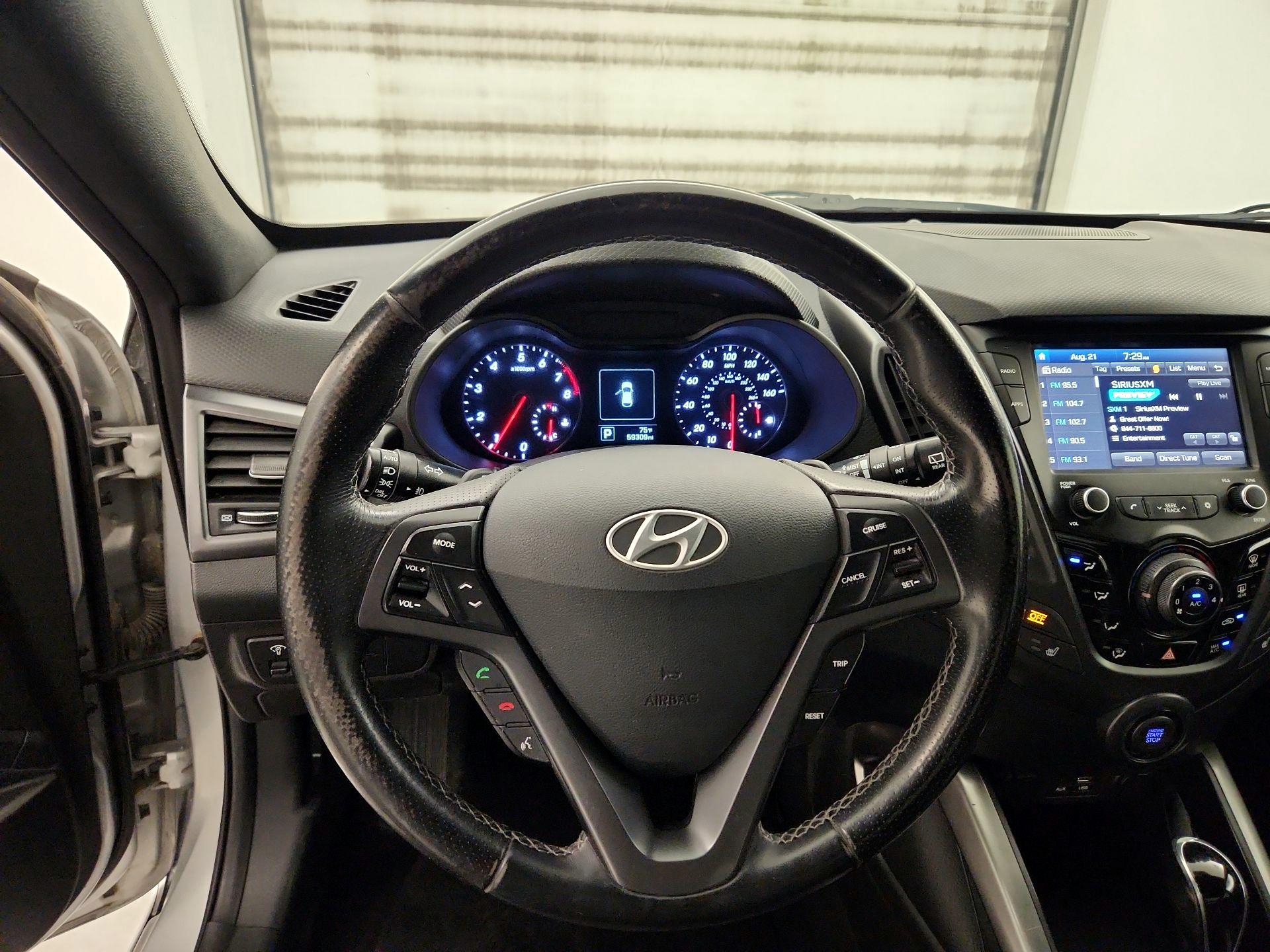 Thumbnail: 2017 Hyundai Veloster - 10