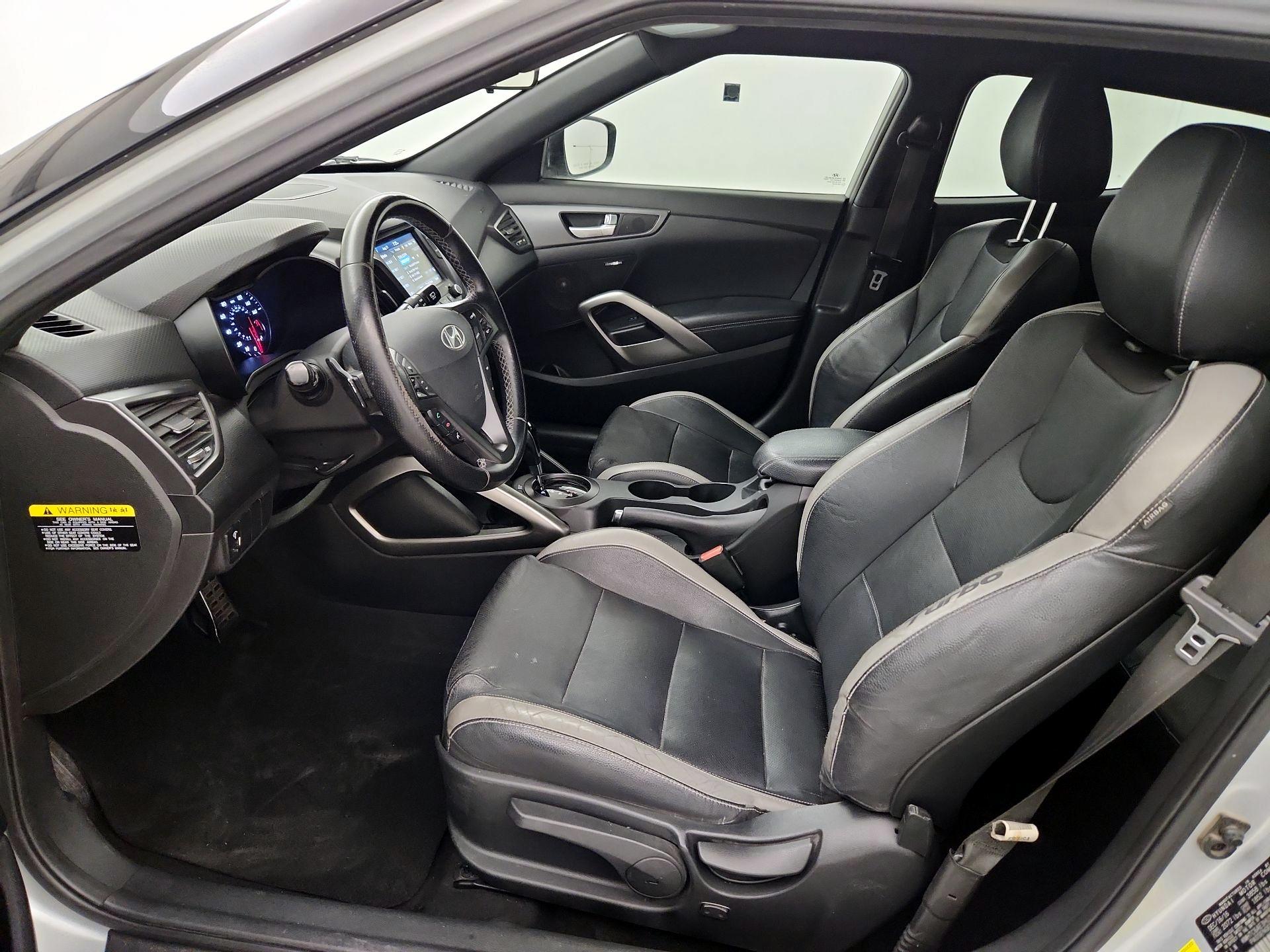 Thumbnail: 2017 Hyundai Veloster - 11