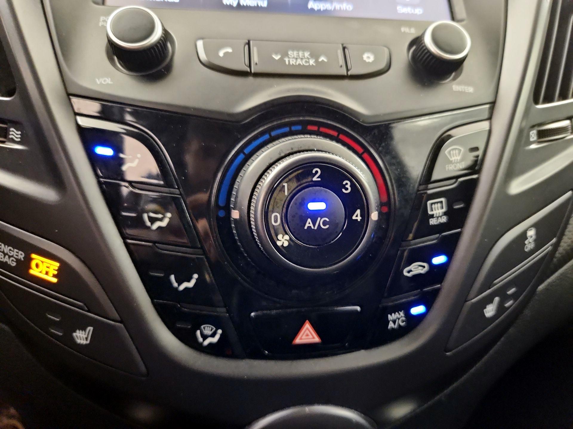 Thumbnail: 2017 Hyundai Veloster - 16