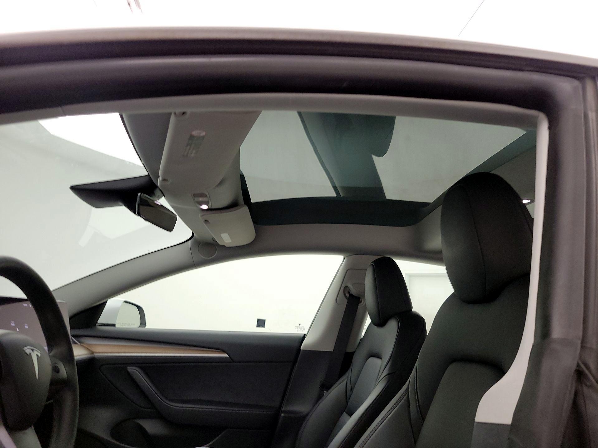 Thumbnail: 2023 Tesla Model 3 - 18