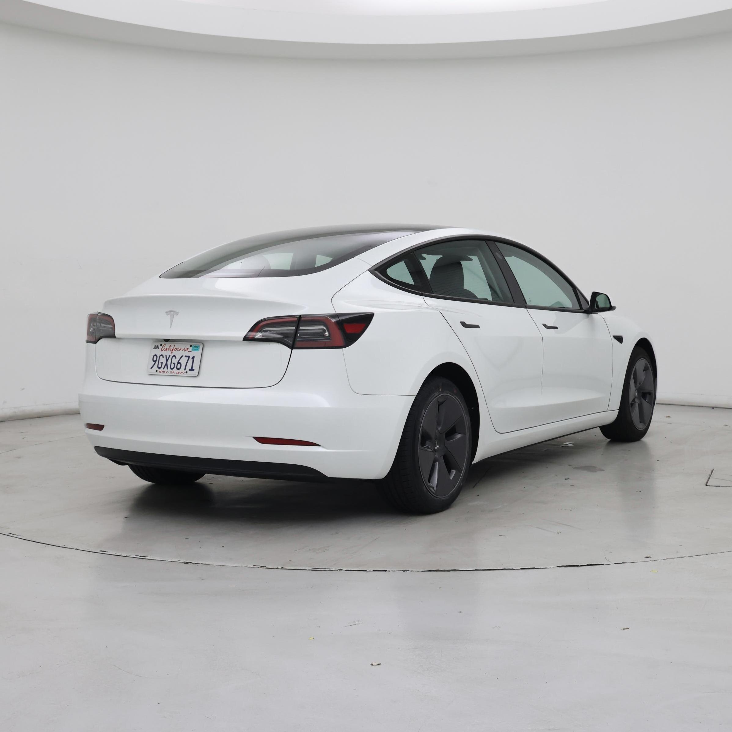 Thumbnail: 2023 Tesla Model 3 - 8