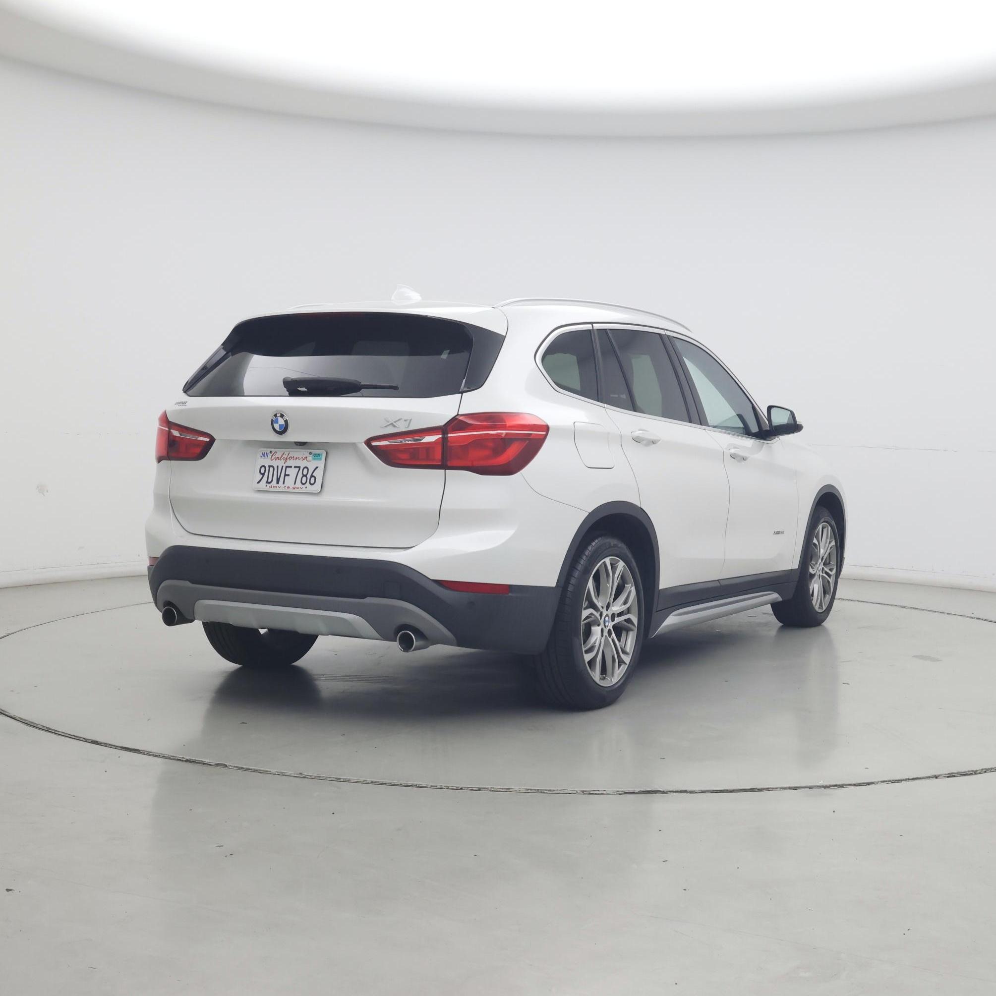 Thumbnail: 2016 BMW X1 - 8