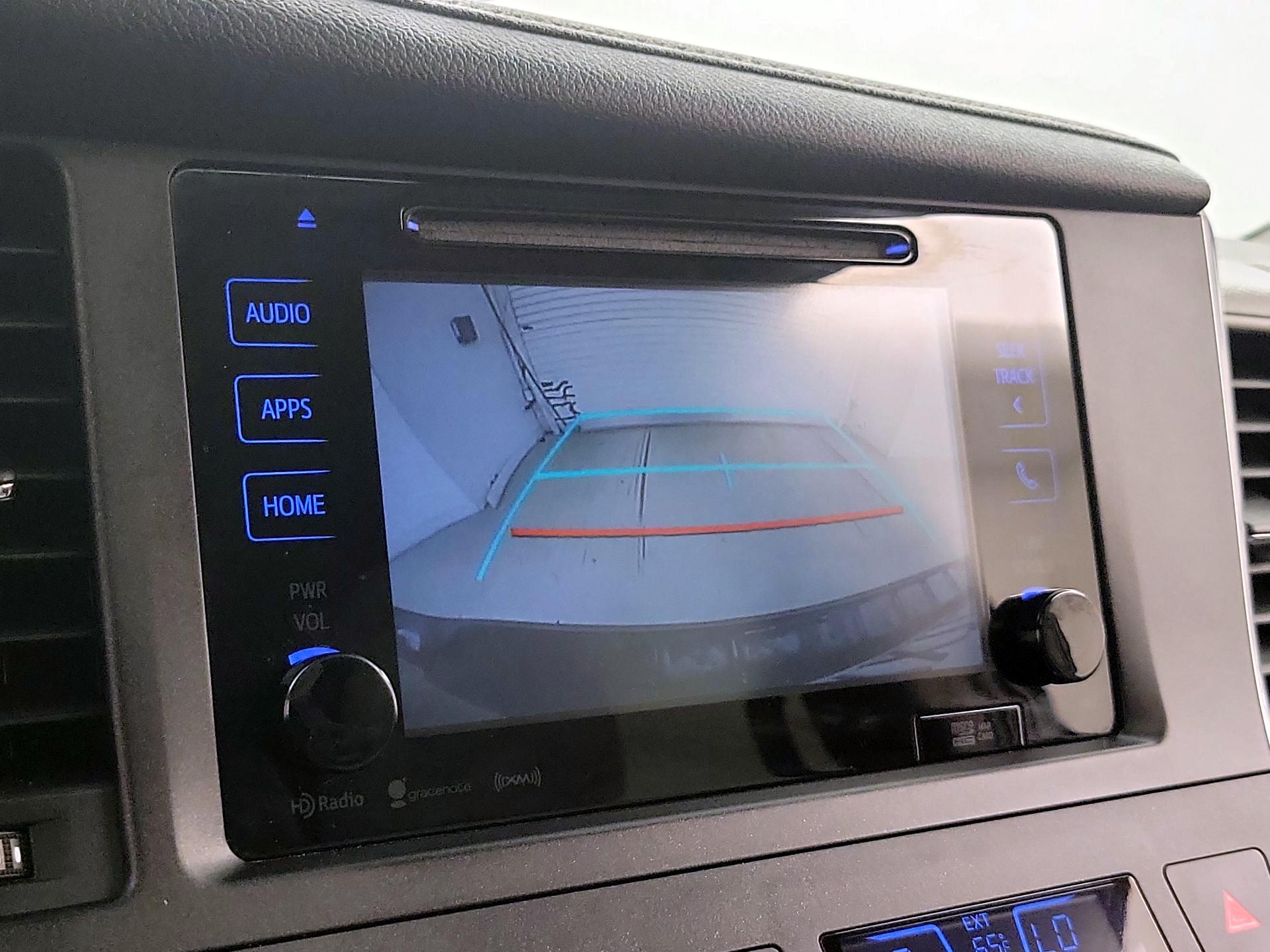 Thumbnail: 2017 Toyota Sienna - 14