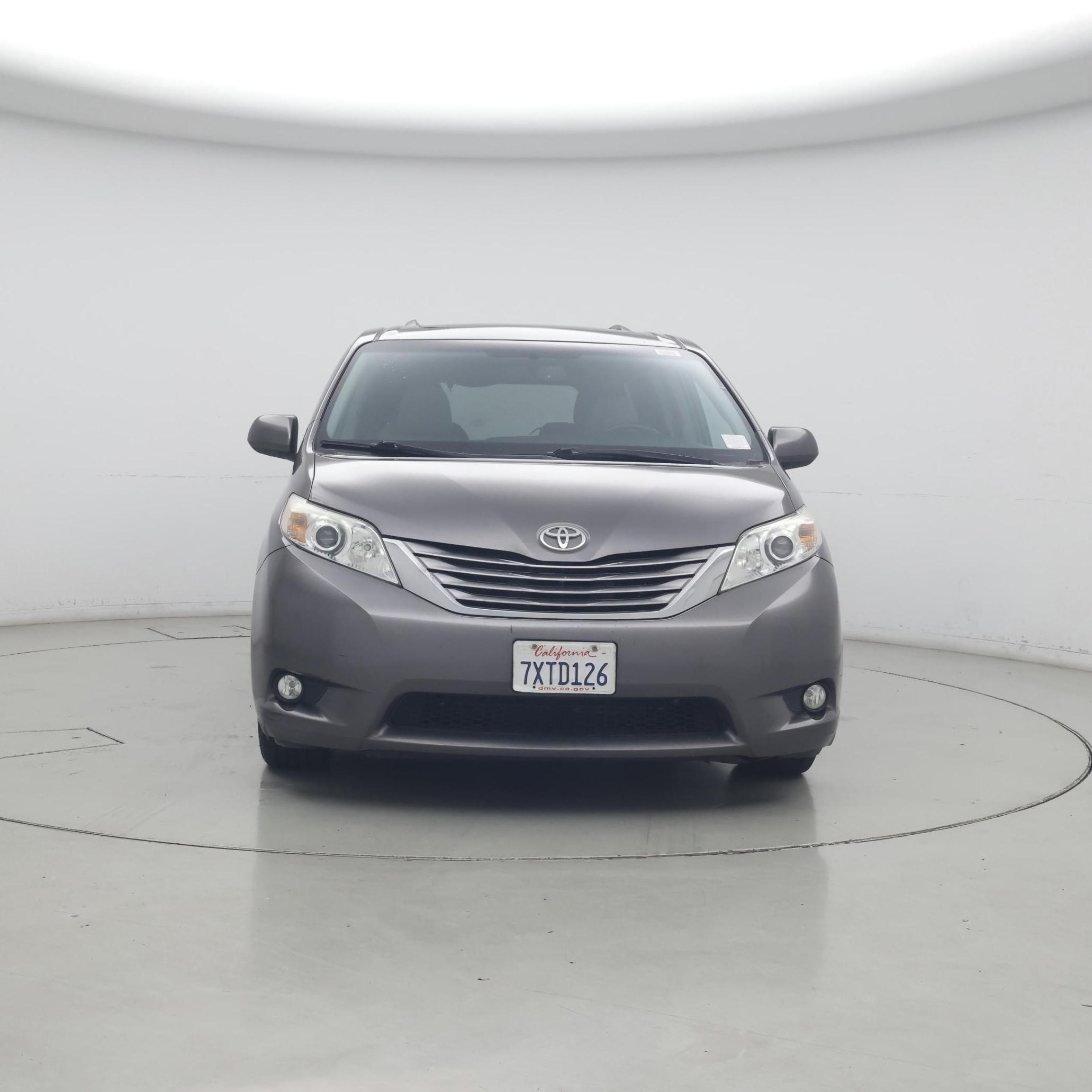 Thumbnail: 2017 Toyota Sienna - 5