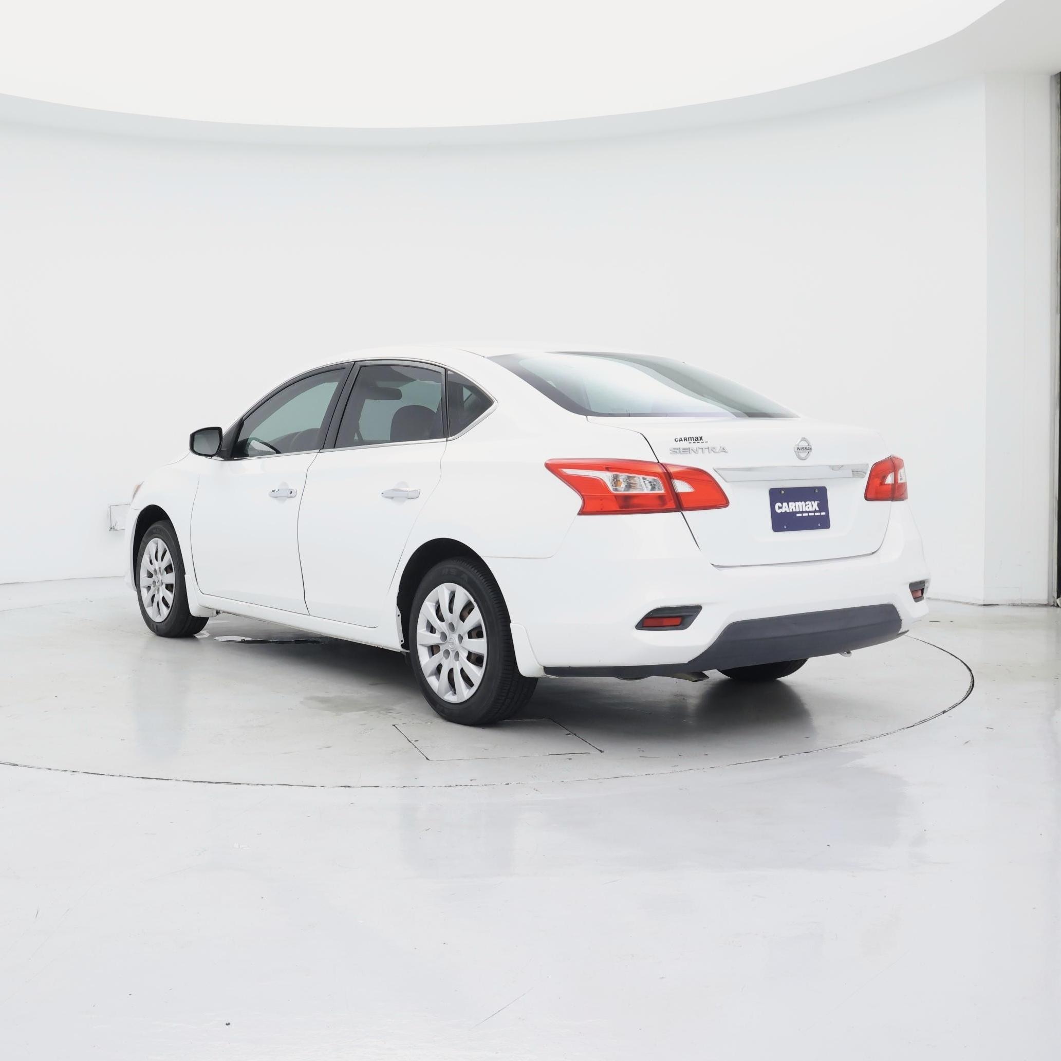 Thumbnail: 2016 Nissan Sentra - 2