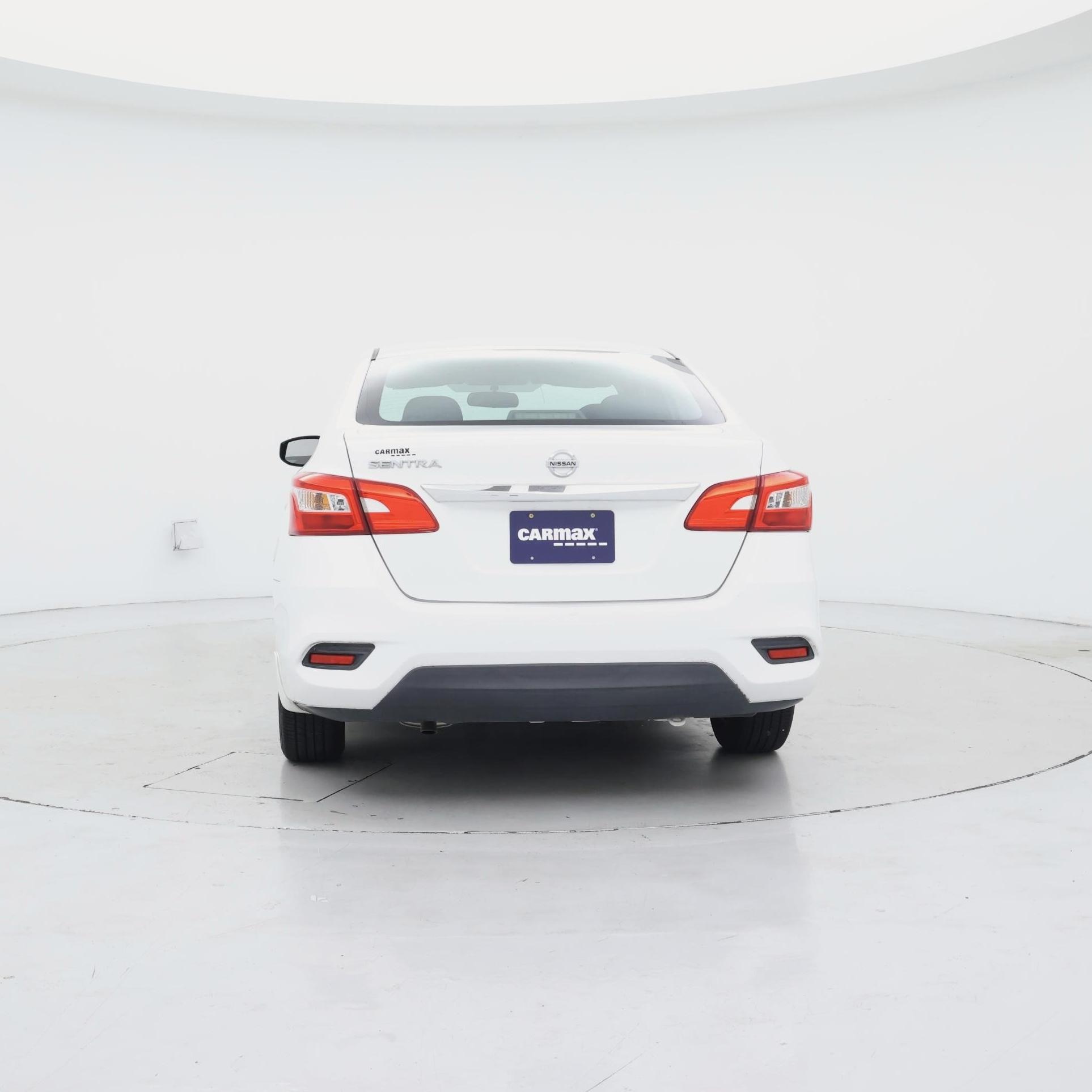 Thumbnail: 2016 Nissan Sentra - 6
