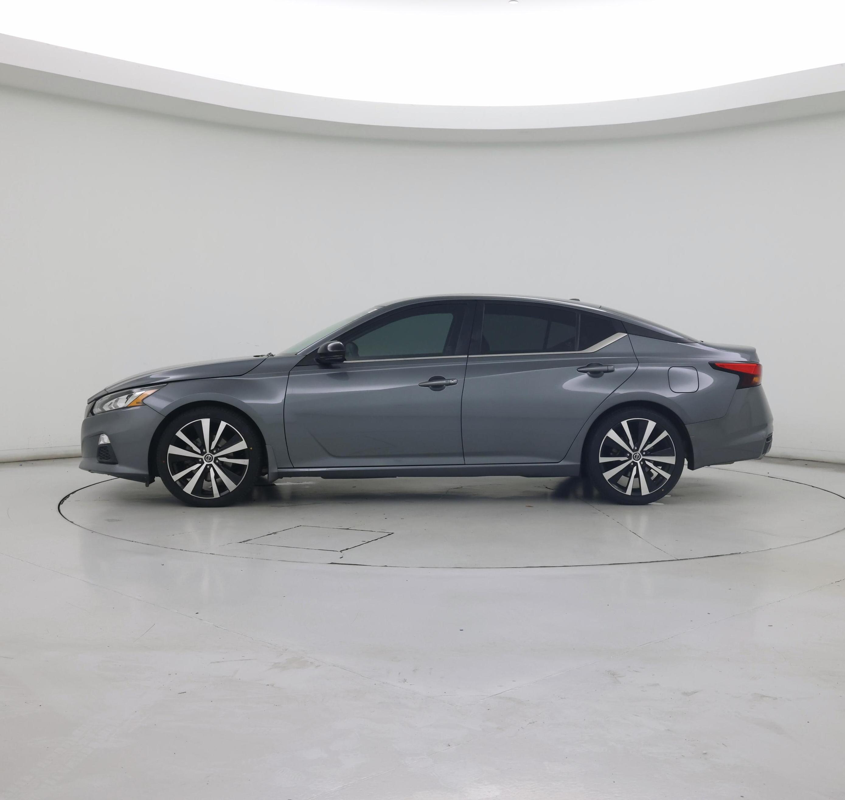 Thumbnail: 2020 Nissan Altima - 3