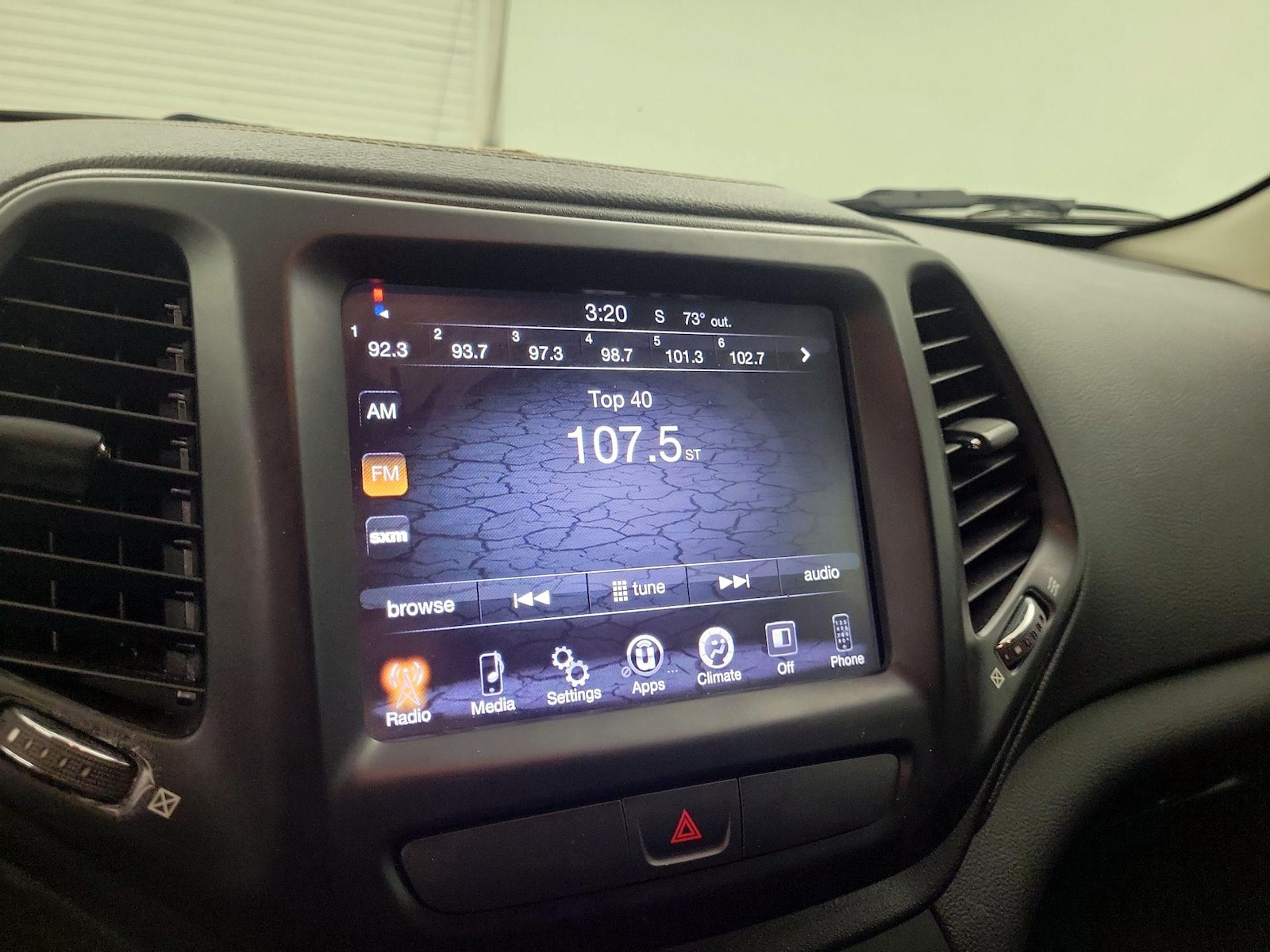 2016 Jeep Cherokee Latitude - Photo 14