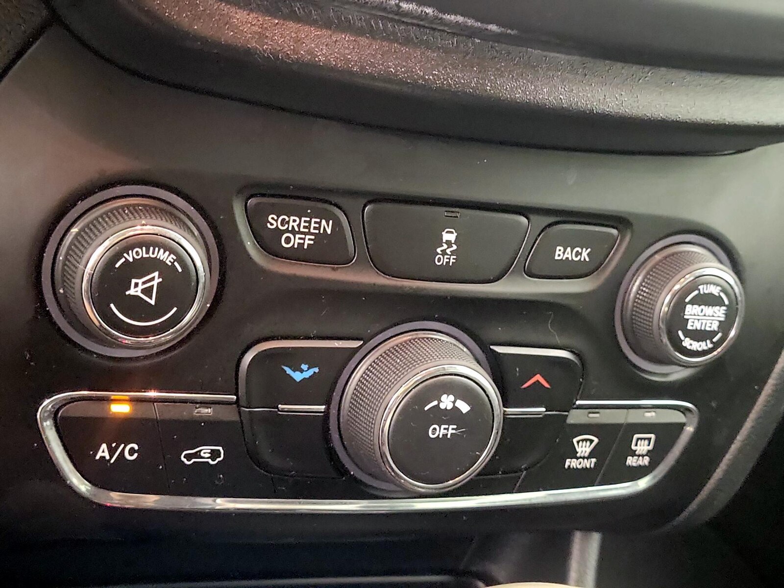 2016 Jeep Cherokee Latitude - Photo 15