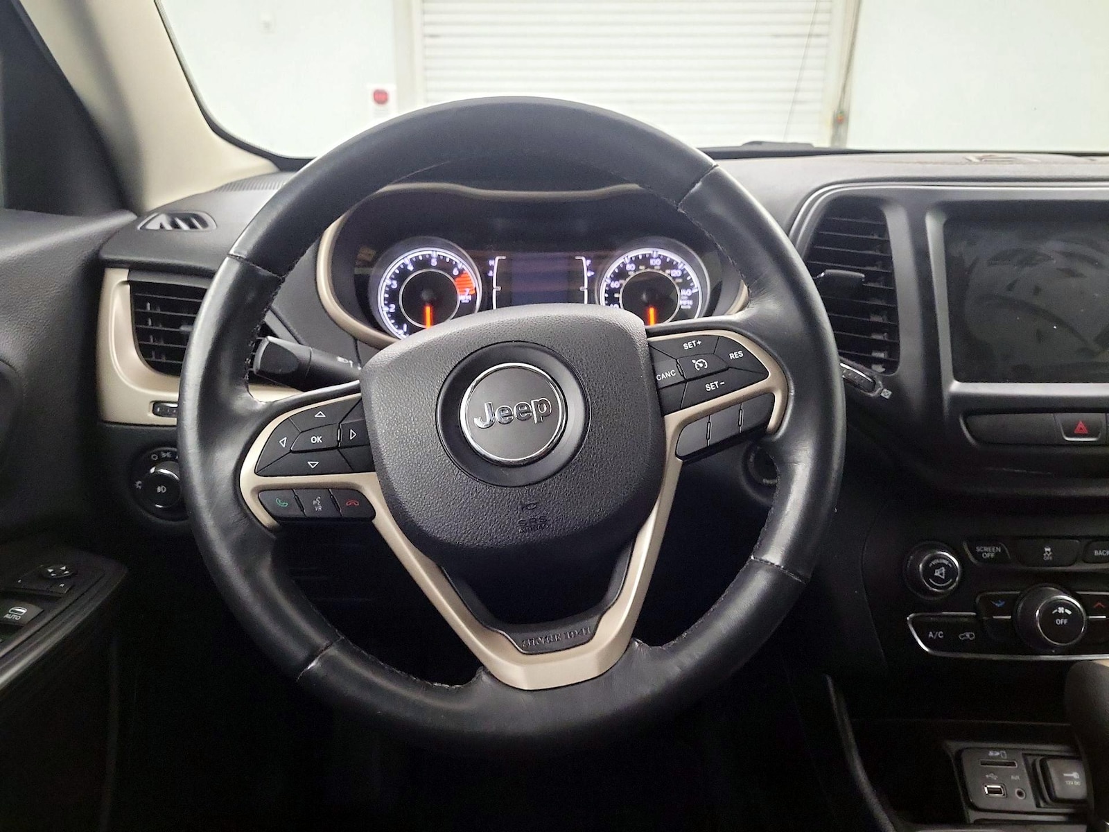 2016 Jeep Cherokee Latitude - Photo 9