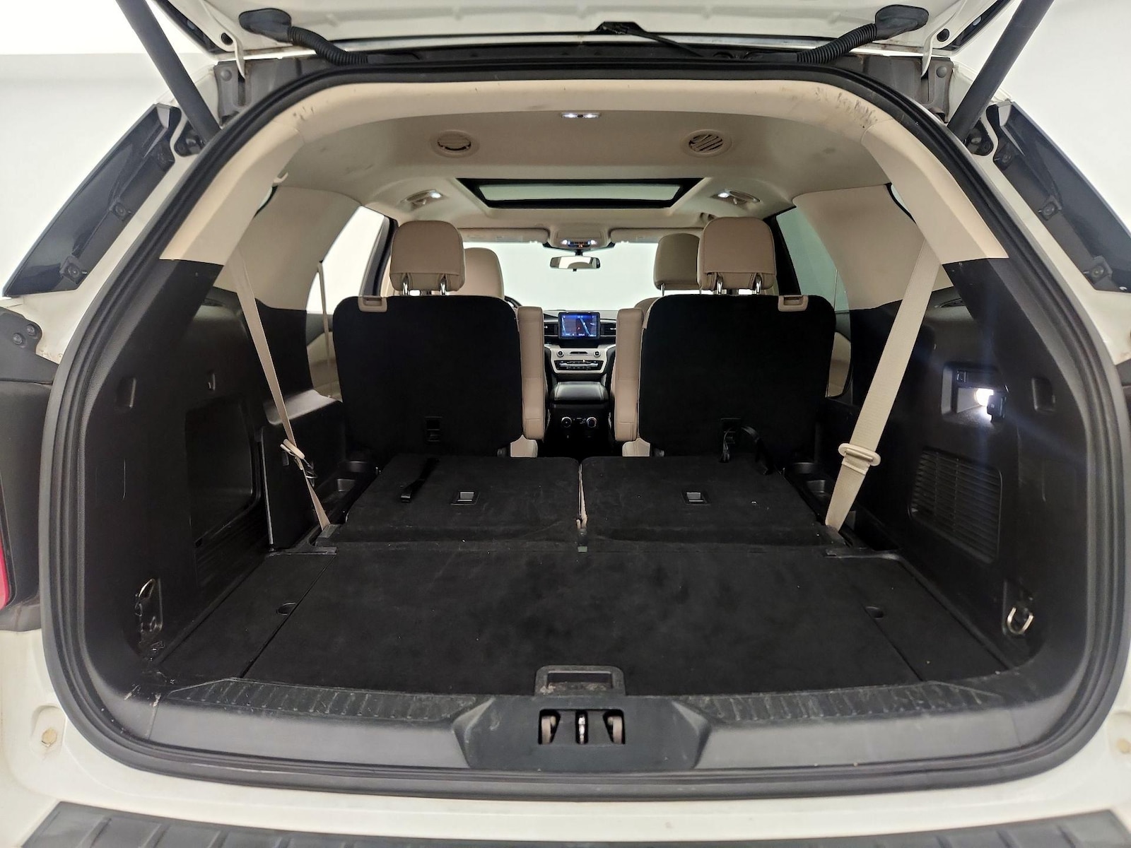 2021 Ford Explorer XLT - Photo 25