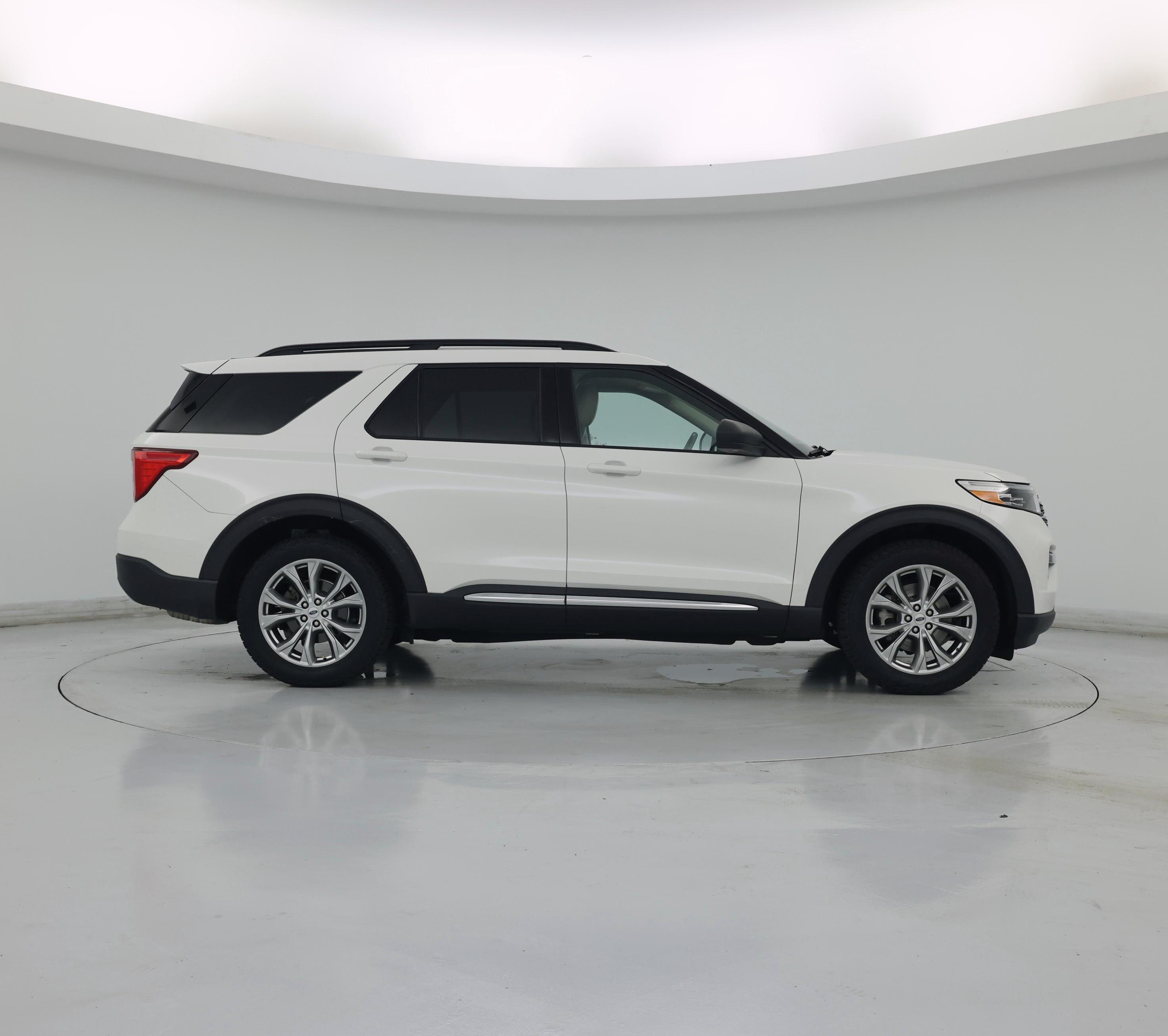 Thumbnail: 2021 Ford Explorer - 7