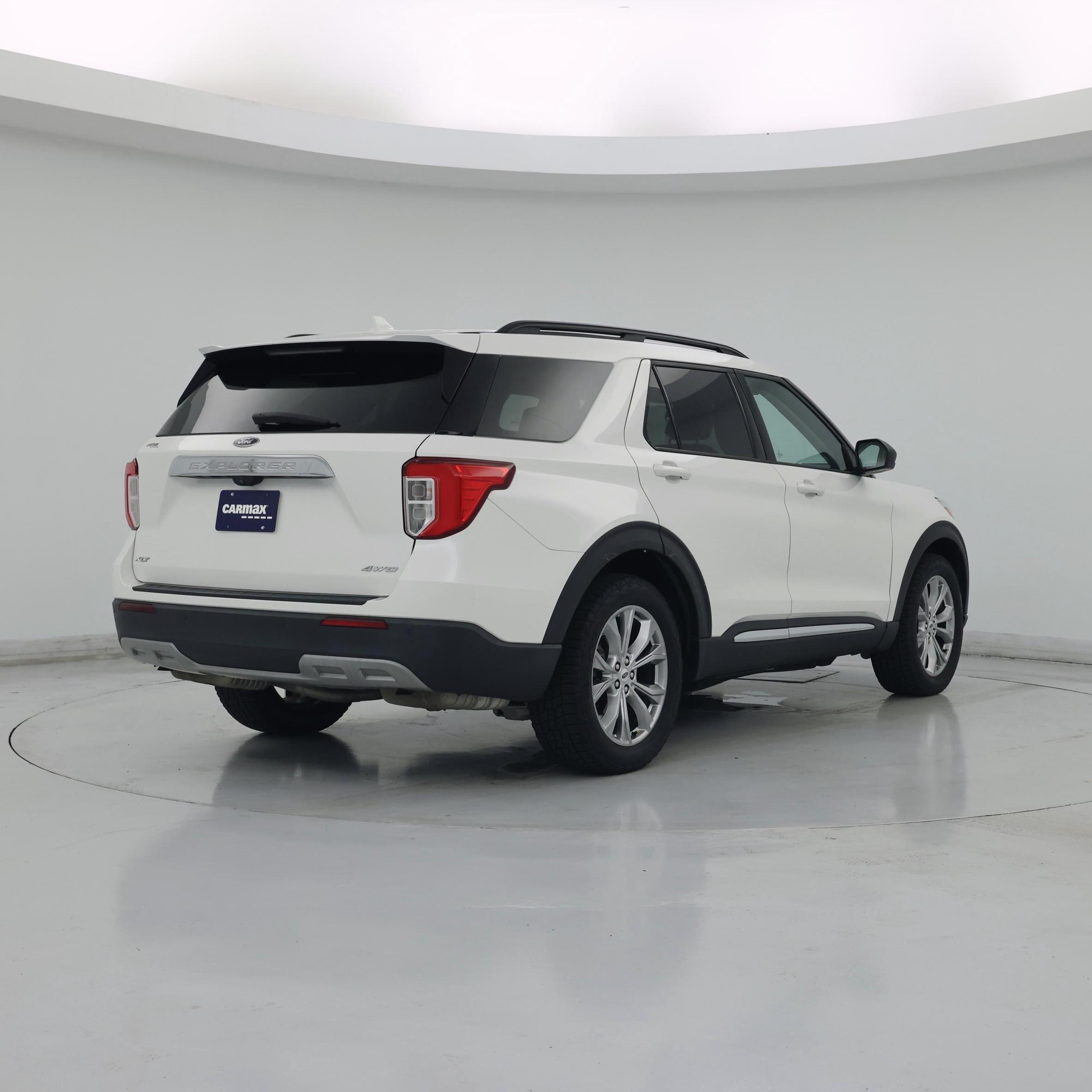 Thumbnail: 2021 Ford Explorer - 8