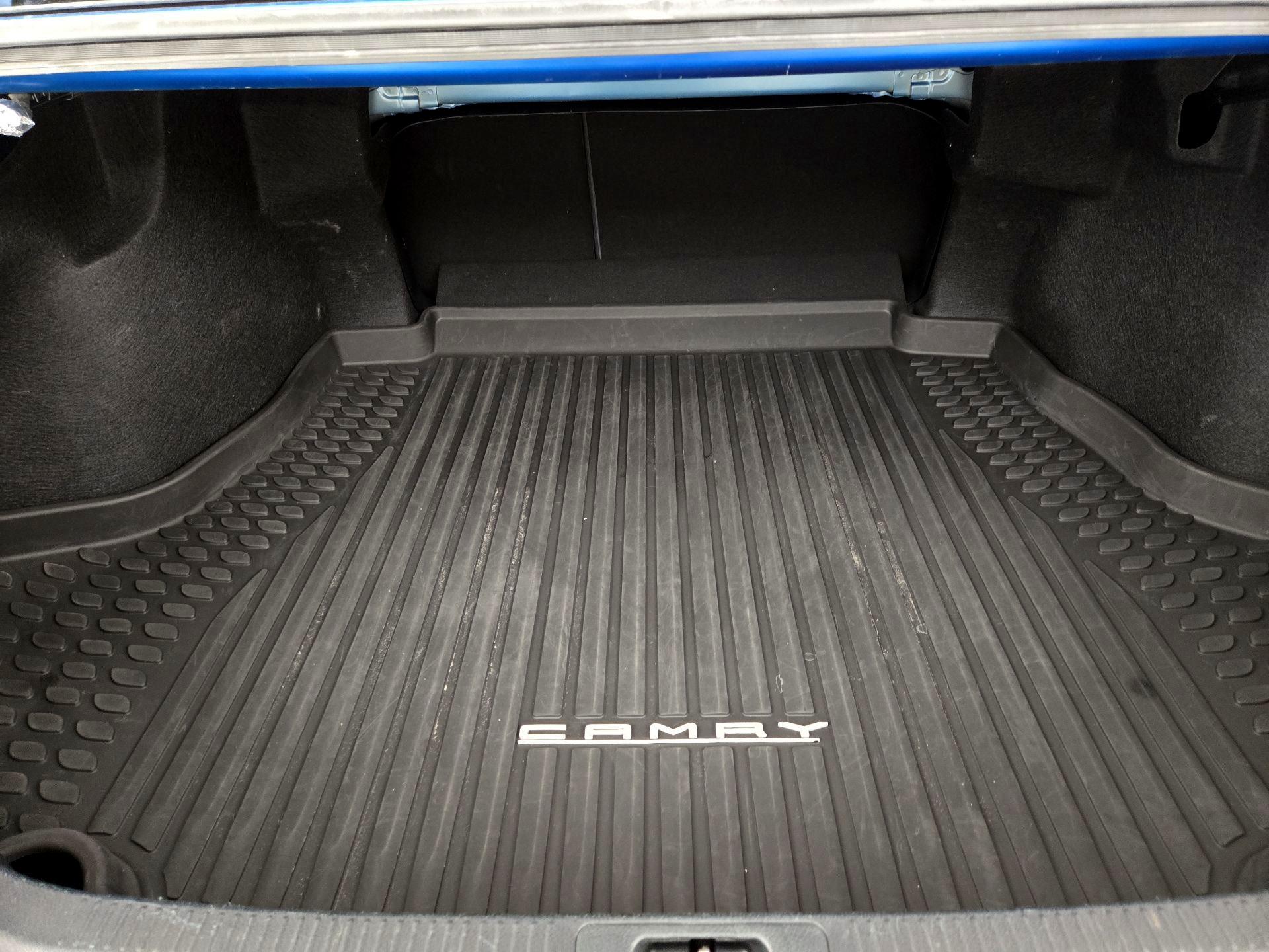 Thumbnail: 2020 Toyota Camry - 20
