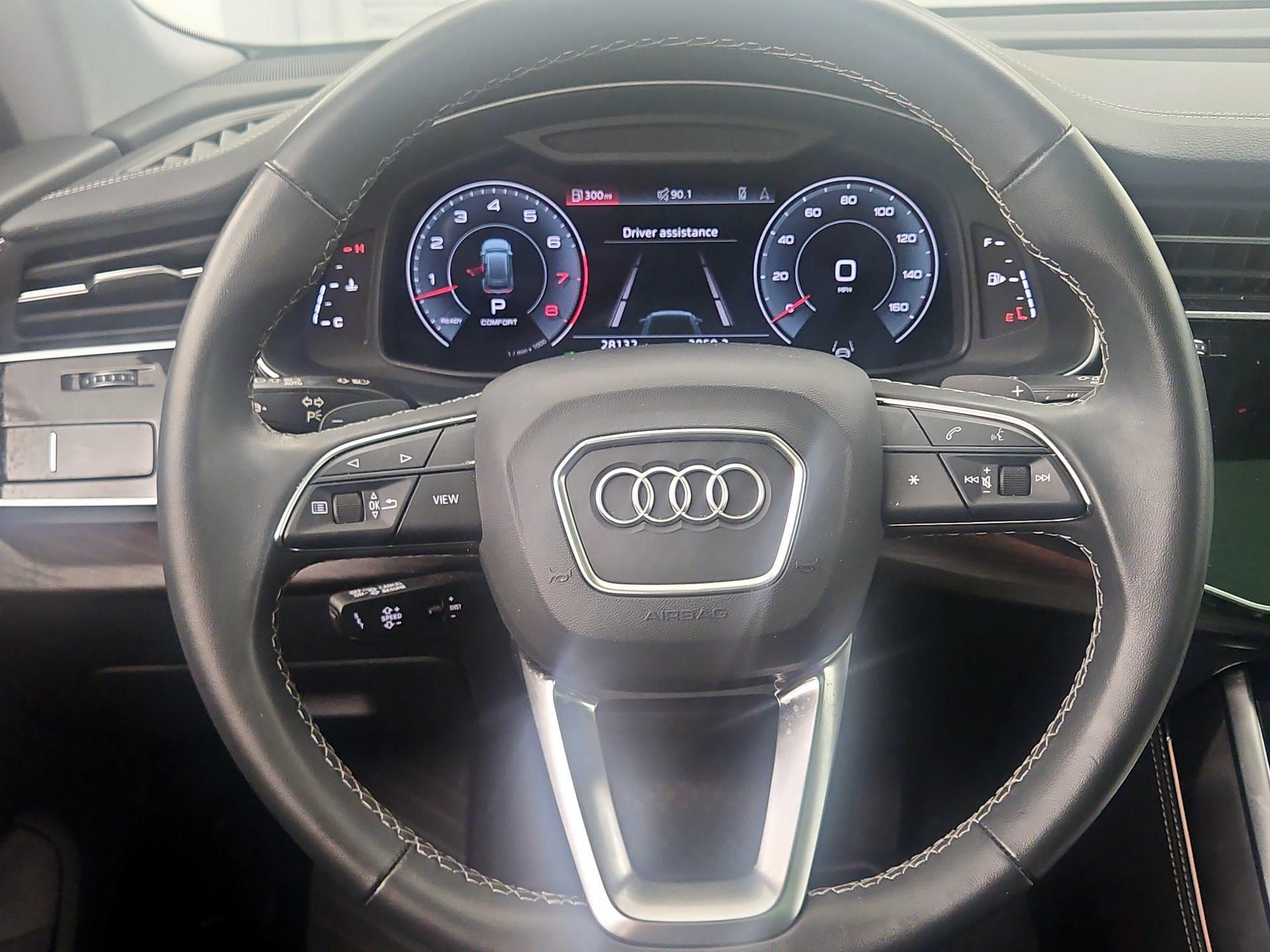 Thumbnail: 2023 Audi Q8 - 10