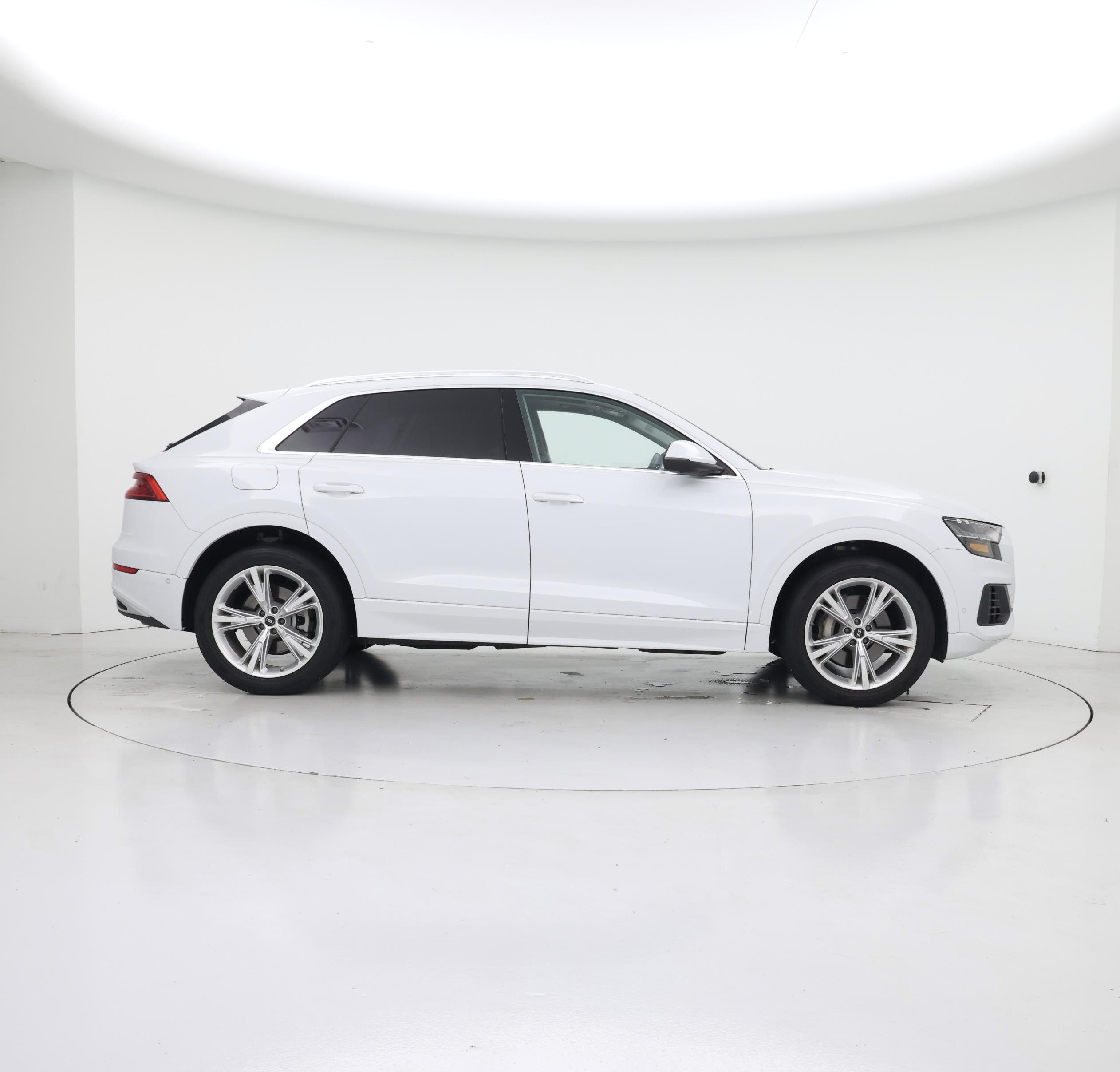 Thumbnail: 2023 Audi Q8 - 7