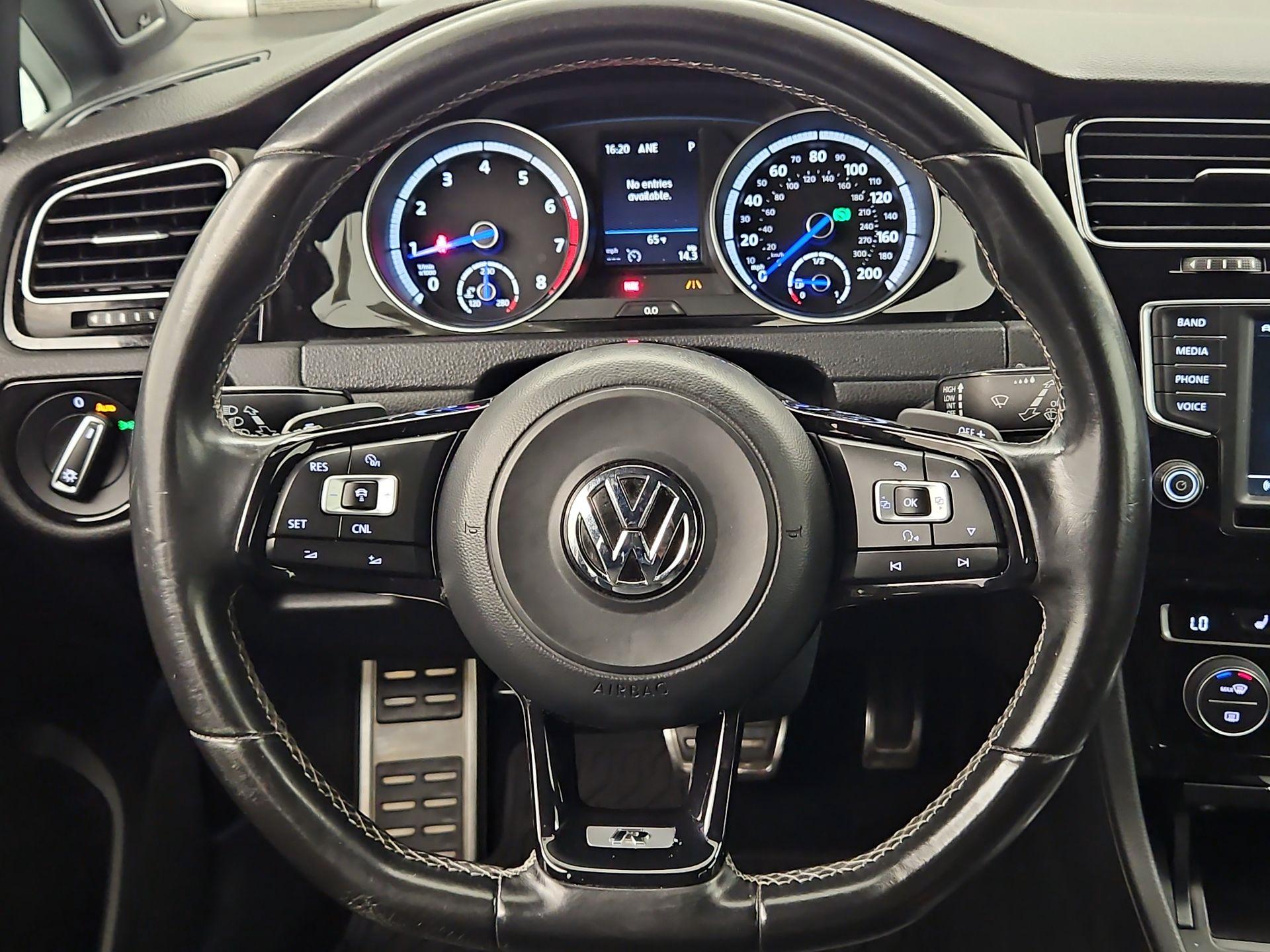 Thumbnail: 2017 Volkswagen Golf - 10