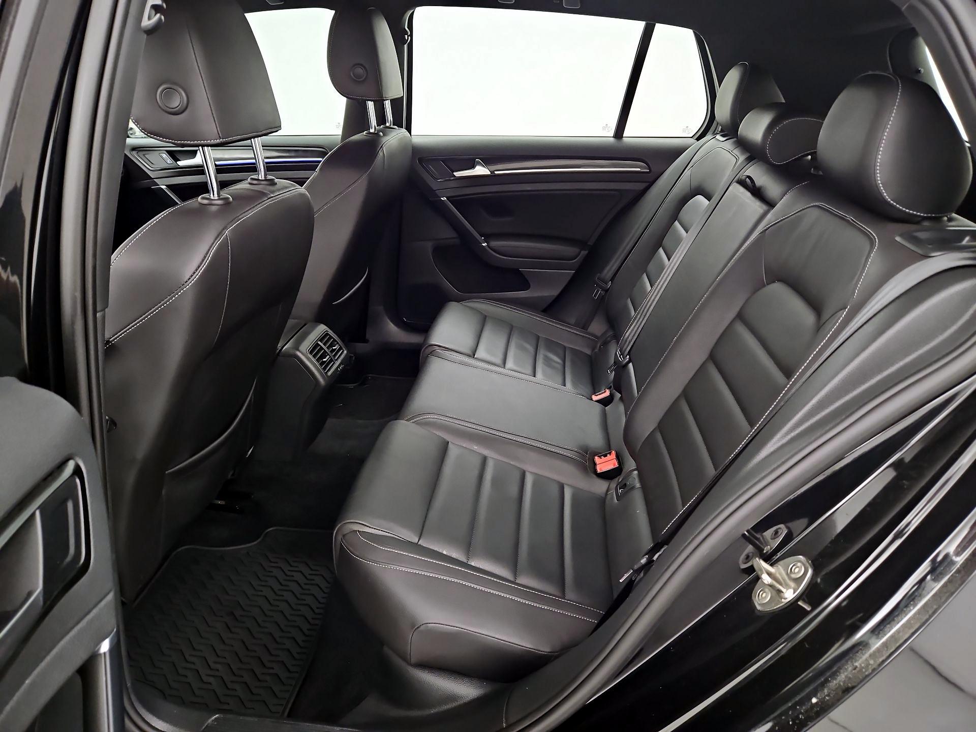 Thumbnail: 2017 Volkswagen Golf - 19