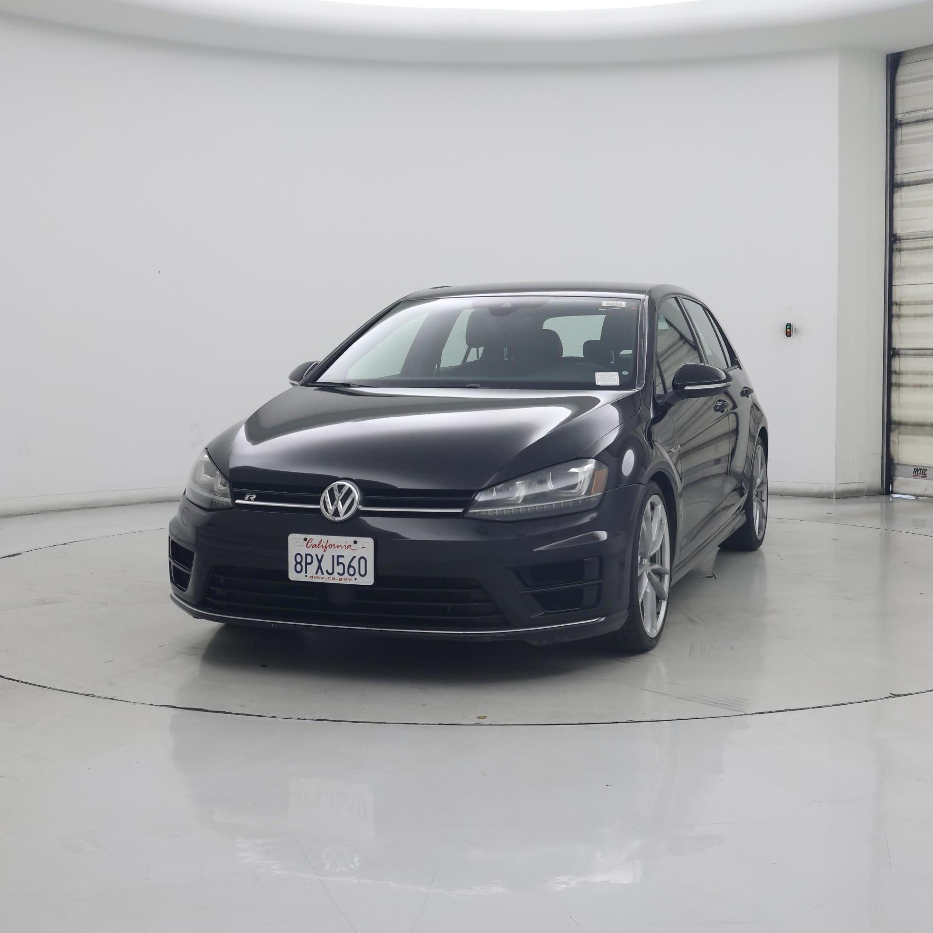 Thumbnail: 2017 Volkswagen Golf - 4