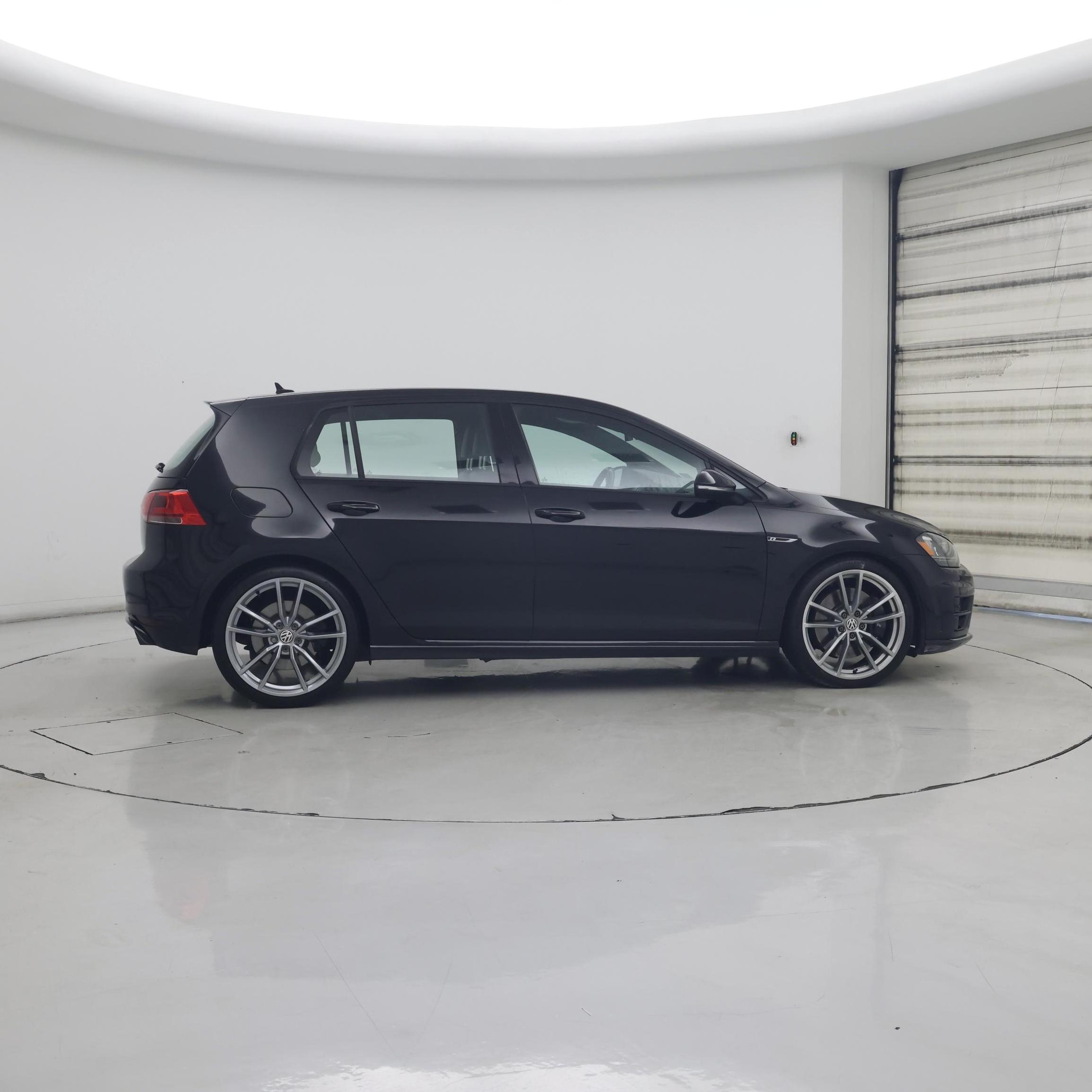 Thumbnail: 2017 Volkswagen Golf - 7