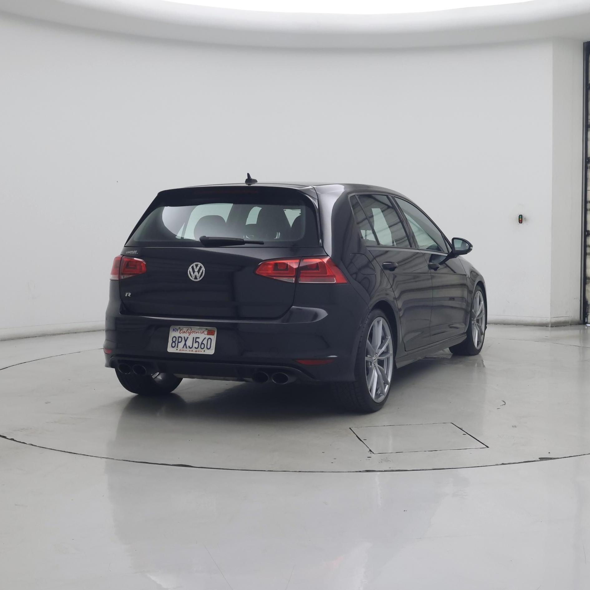 Thumbnail: 2017 Volkswagen Golf - 8
