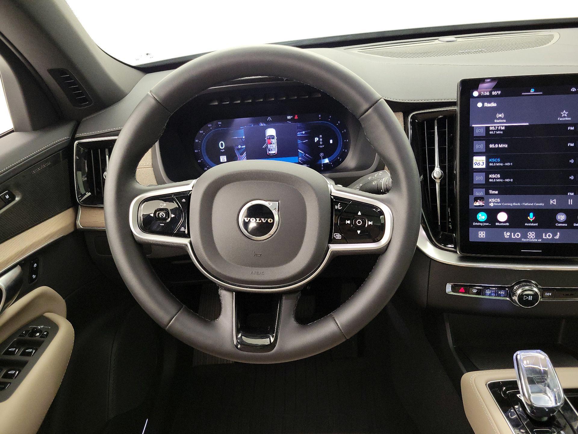 Thumbnail: 2025 Volvo XC90 - 10