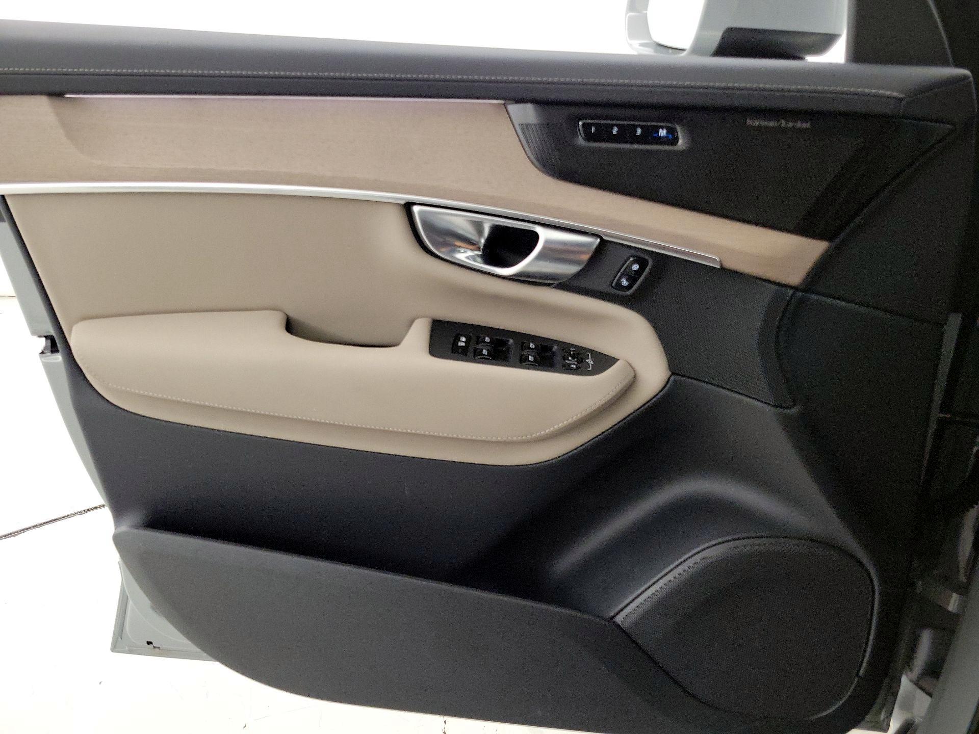 Thumbnail: 2025 Volvo XC90 - 12