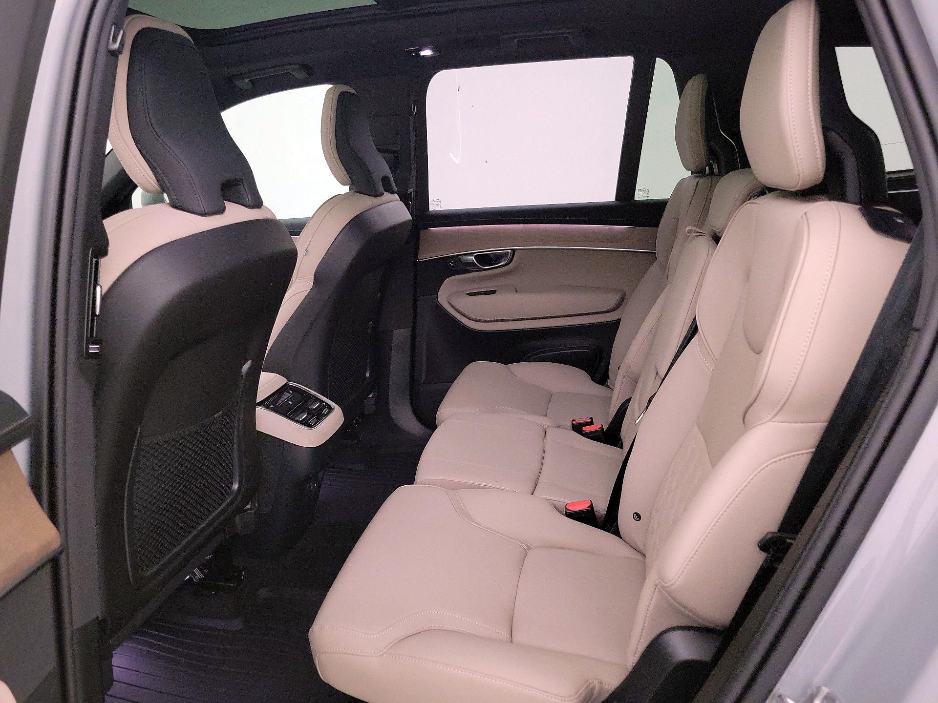 Thumbnail: 2025 Volvo XC90 - 20