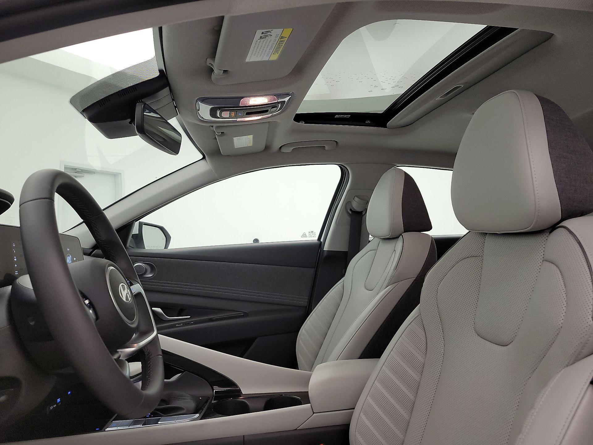 Thumbnail: 2025 Hyundai Elantra - 20