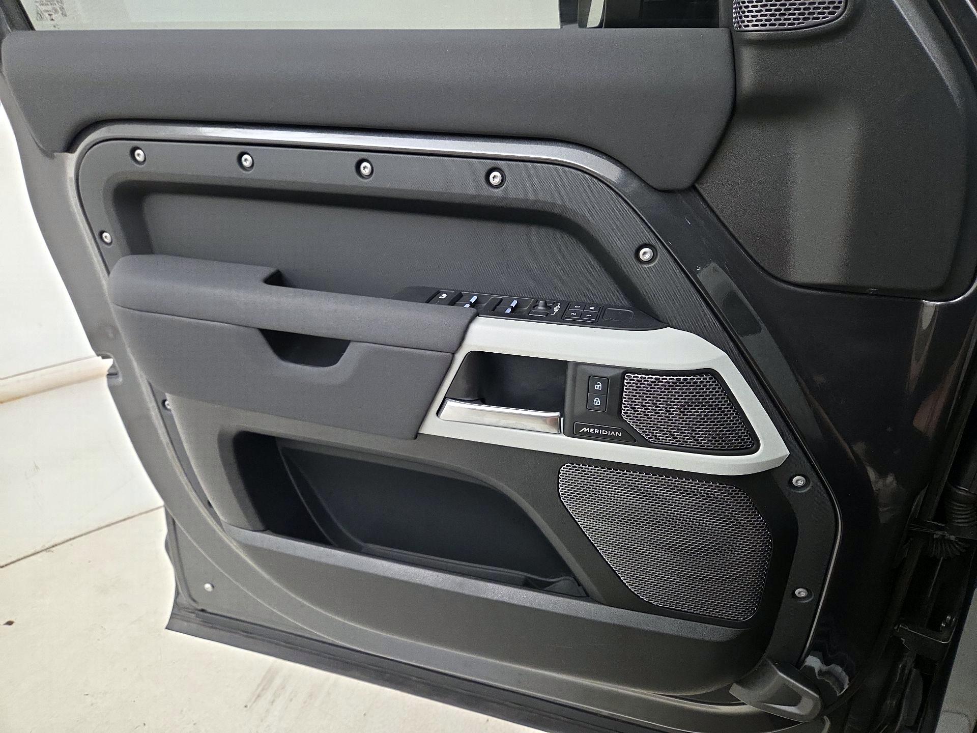 Thumbnail: 2023 Land Rover Defender - 12