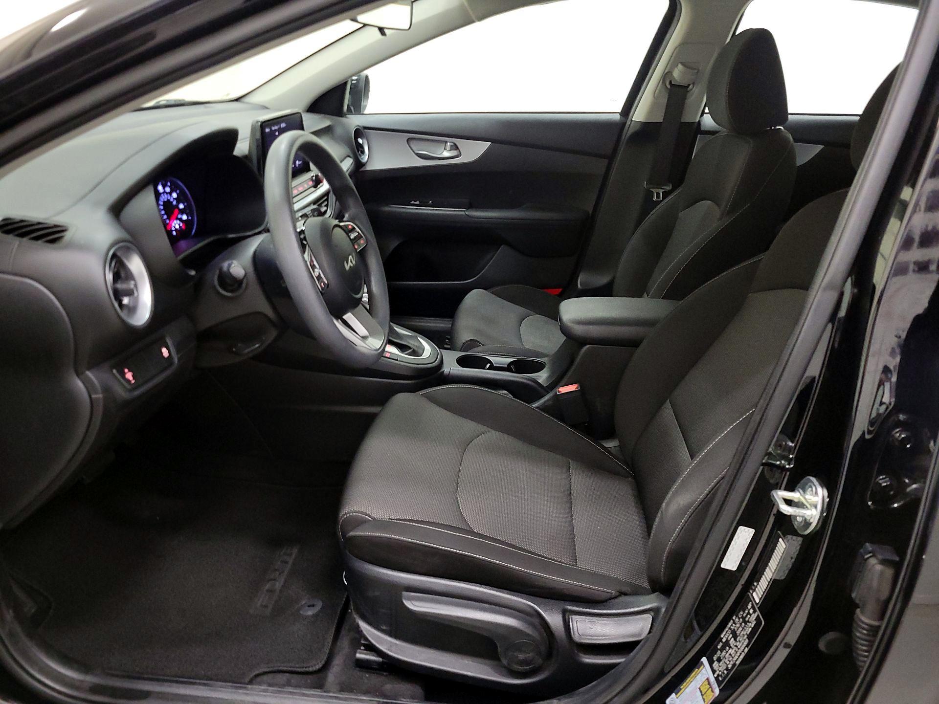 Thumbnail: 2023 Kia Forte - 11