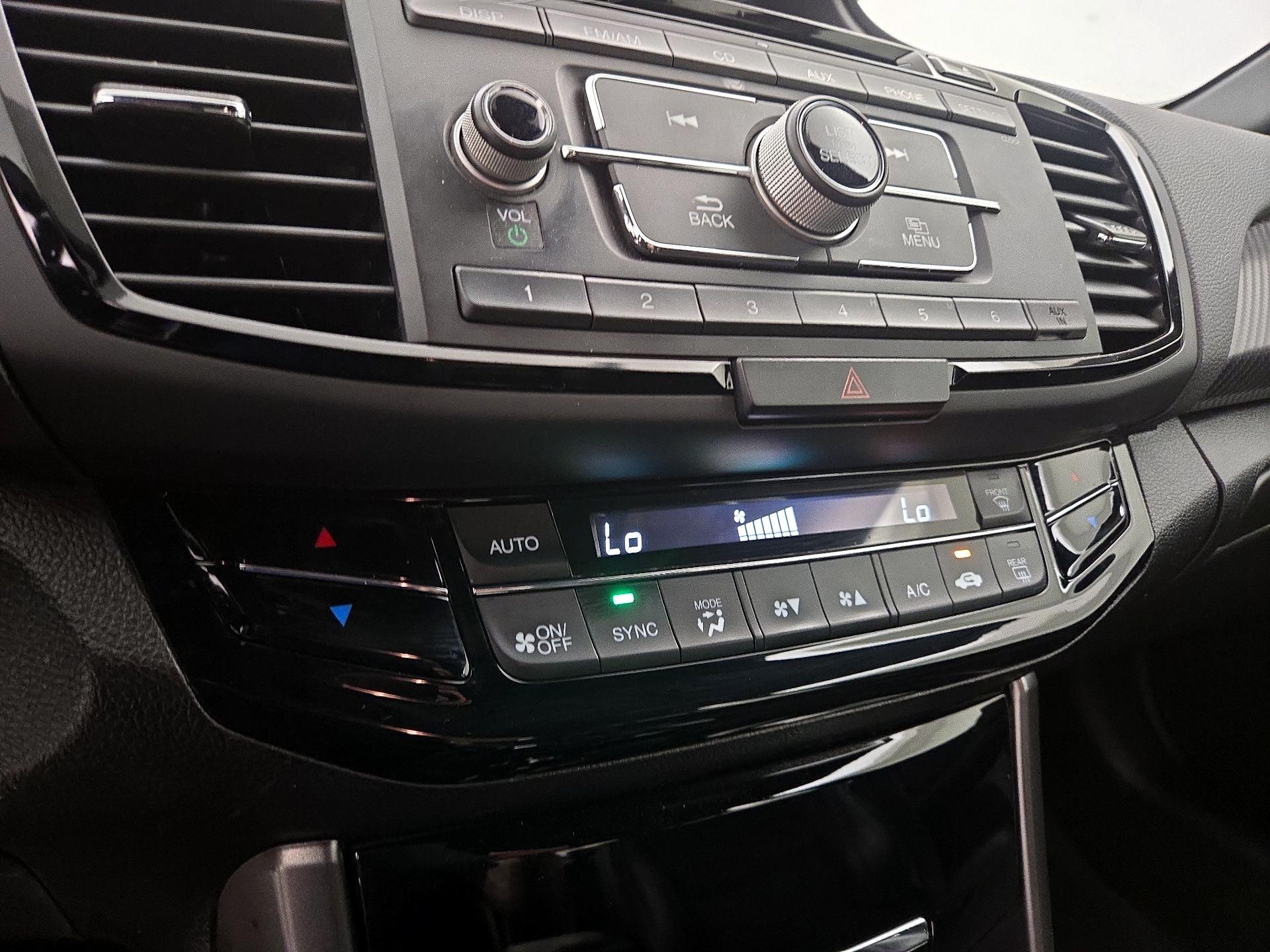 Thumbnail: 2017 Honda Accord - 15