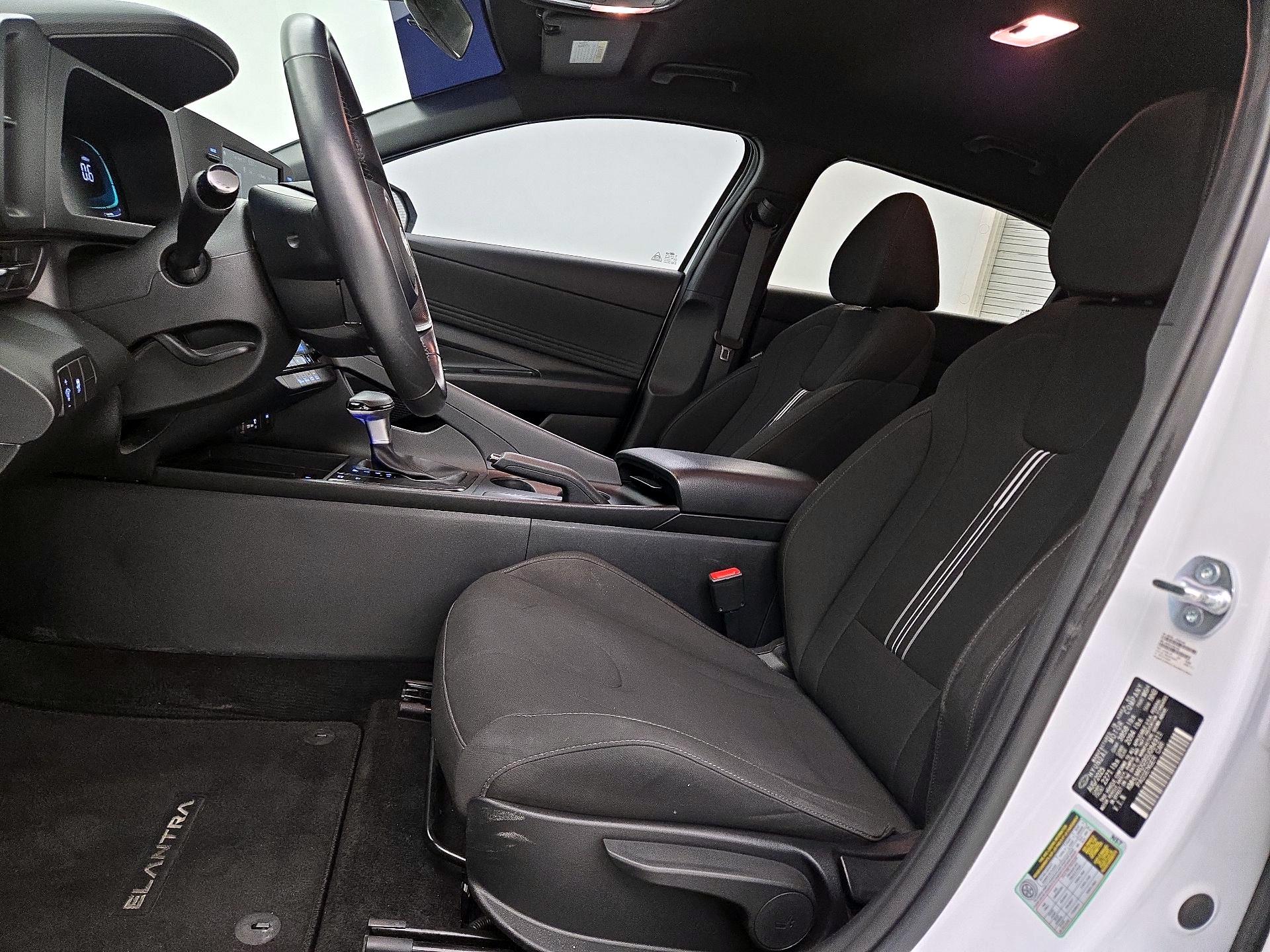 Thumbnail: 2025 Hyundai Elantra - 11