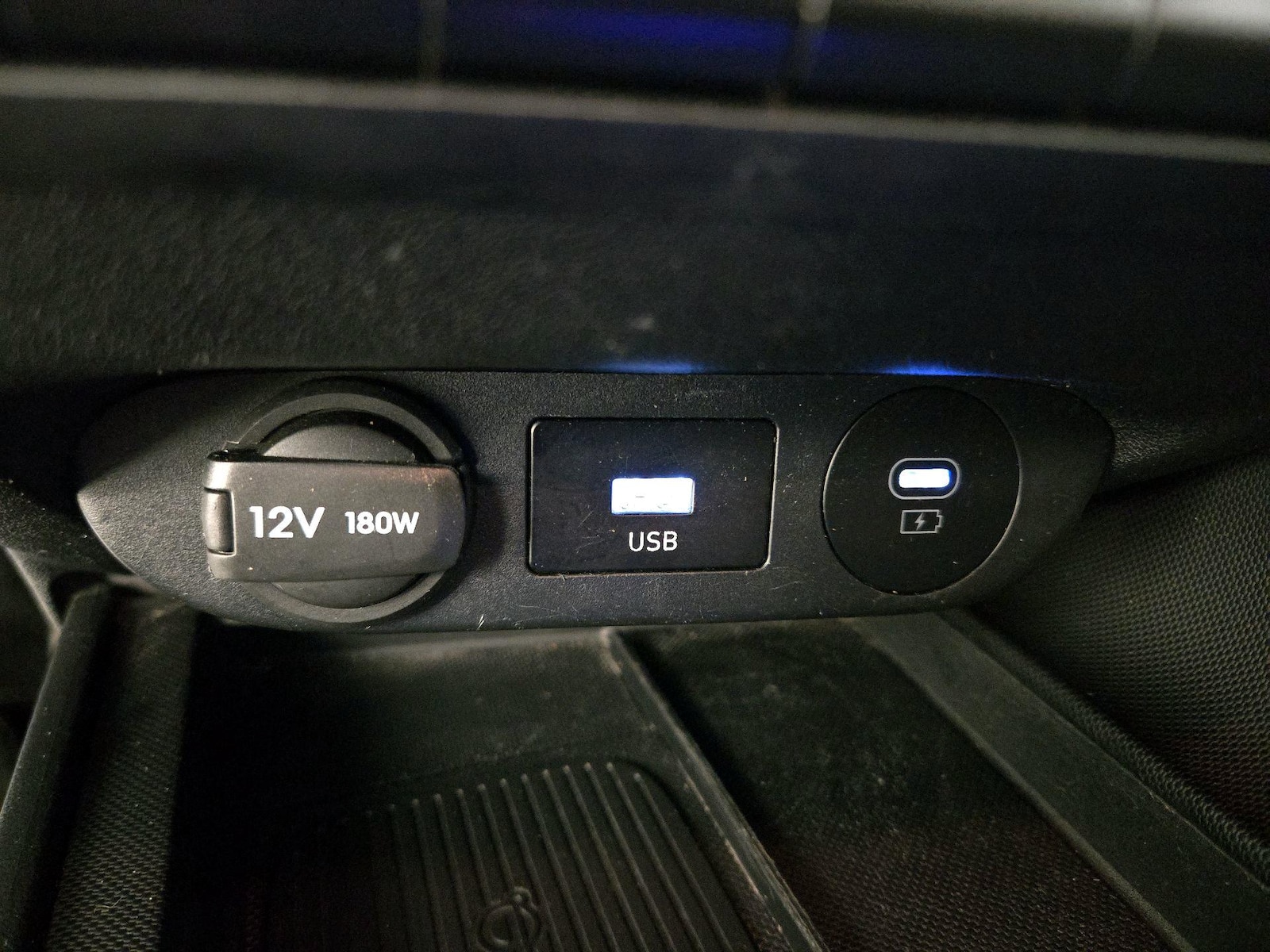 2025 Hyundai Elantra SEL - Photo 19