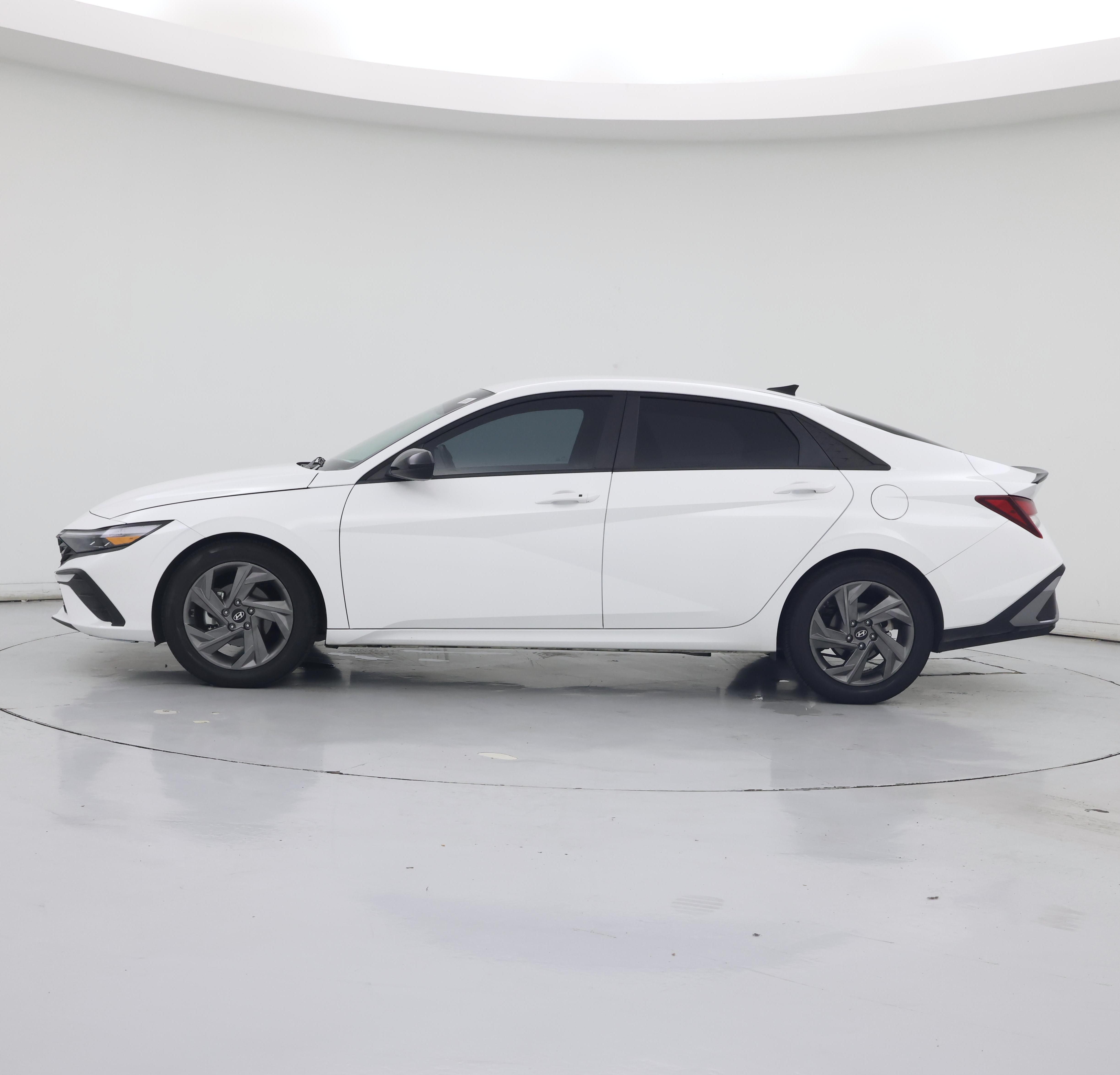 Thumbnail: 2025 Hyundai Elantra - 3