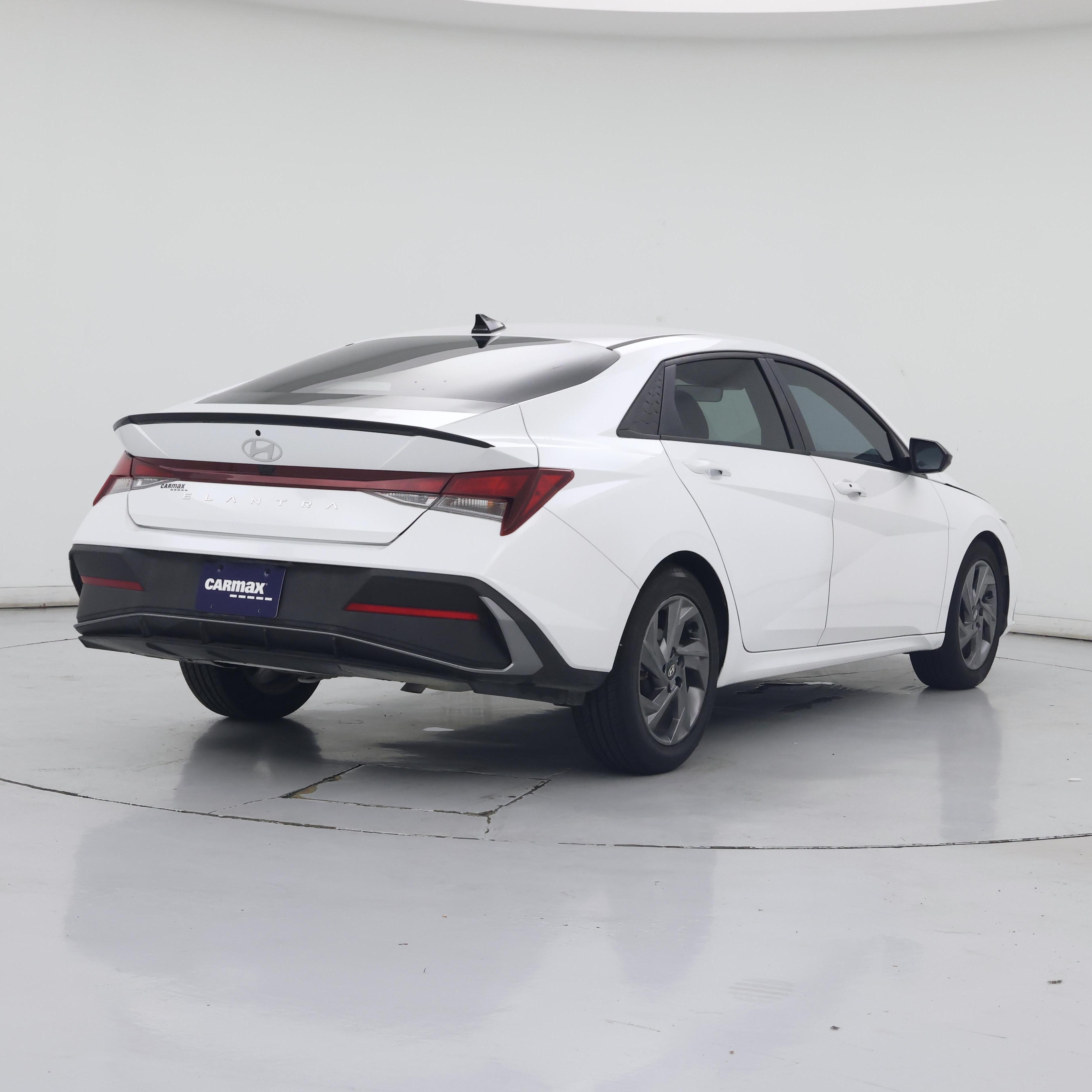 Thumbnail: 2025 Hyundai Elantra - 8