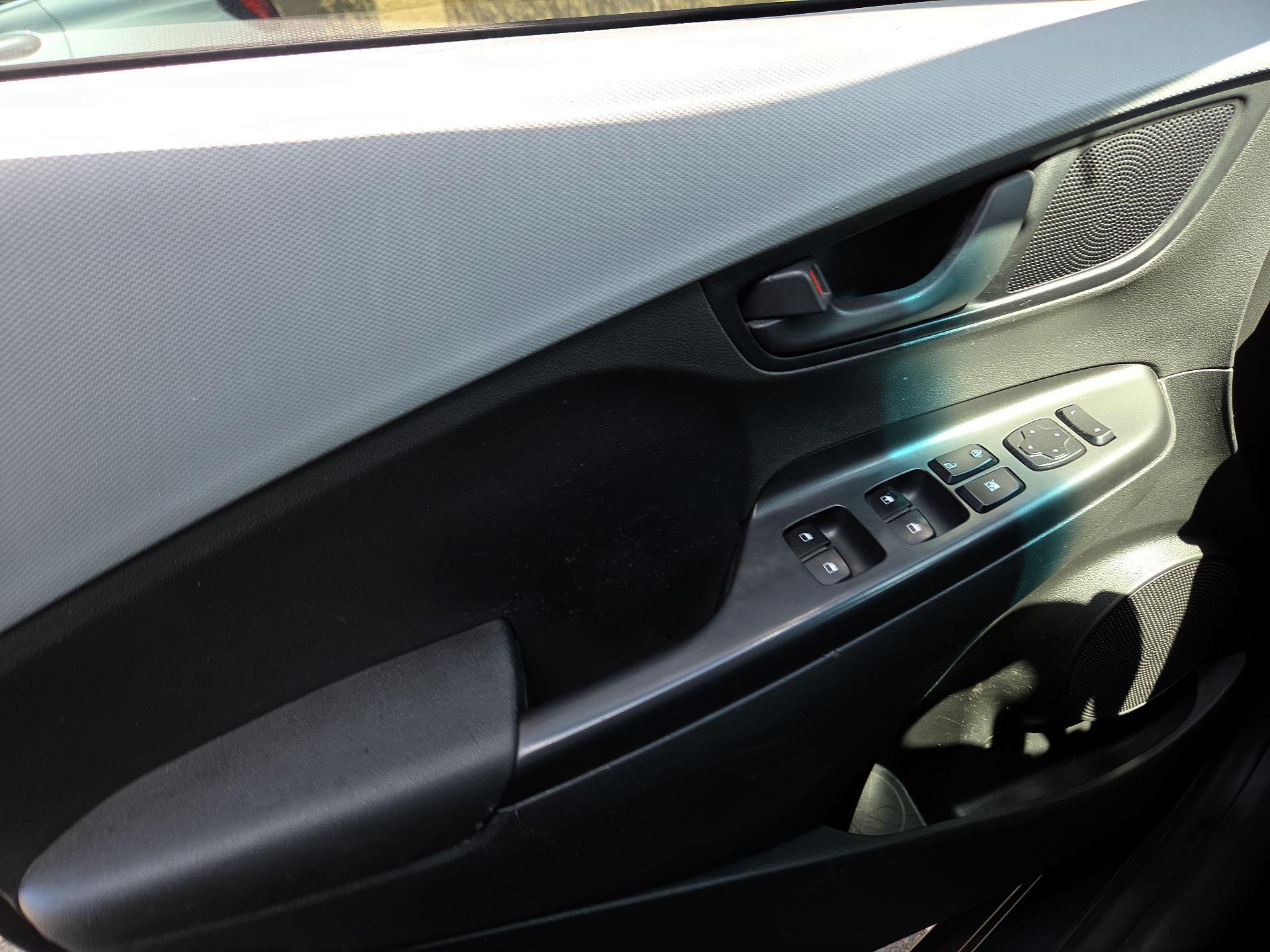 Thumbnail: 2019 Hyundai Kona - 12