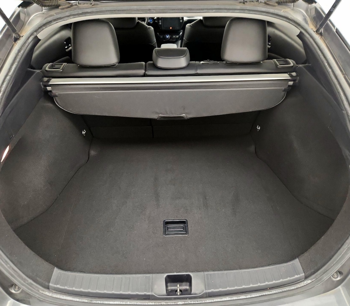 Trunk/Cargo (Seats Up)
