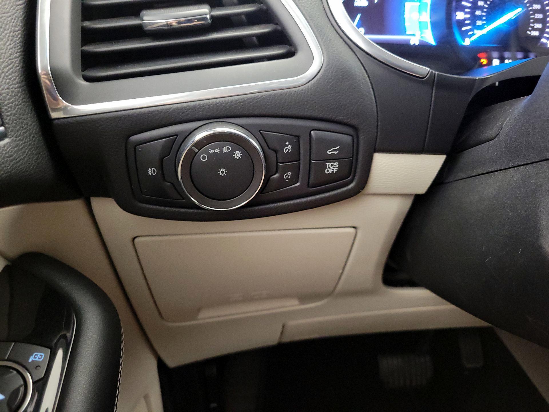 Thumbnail: 2020 Ford Edge - 13