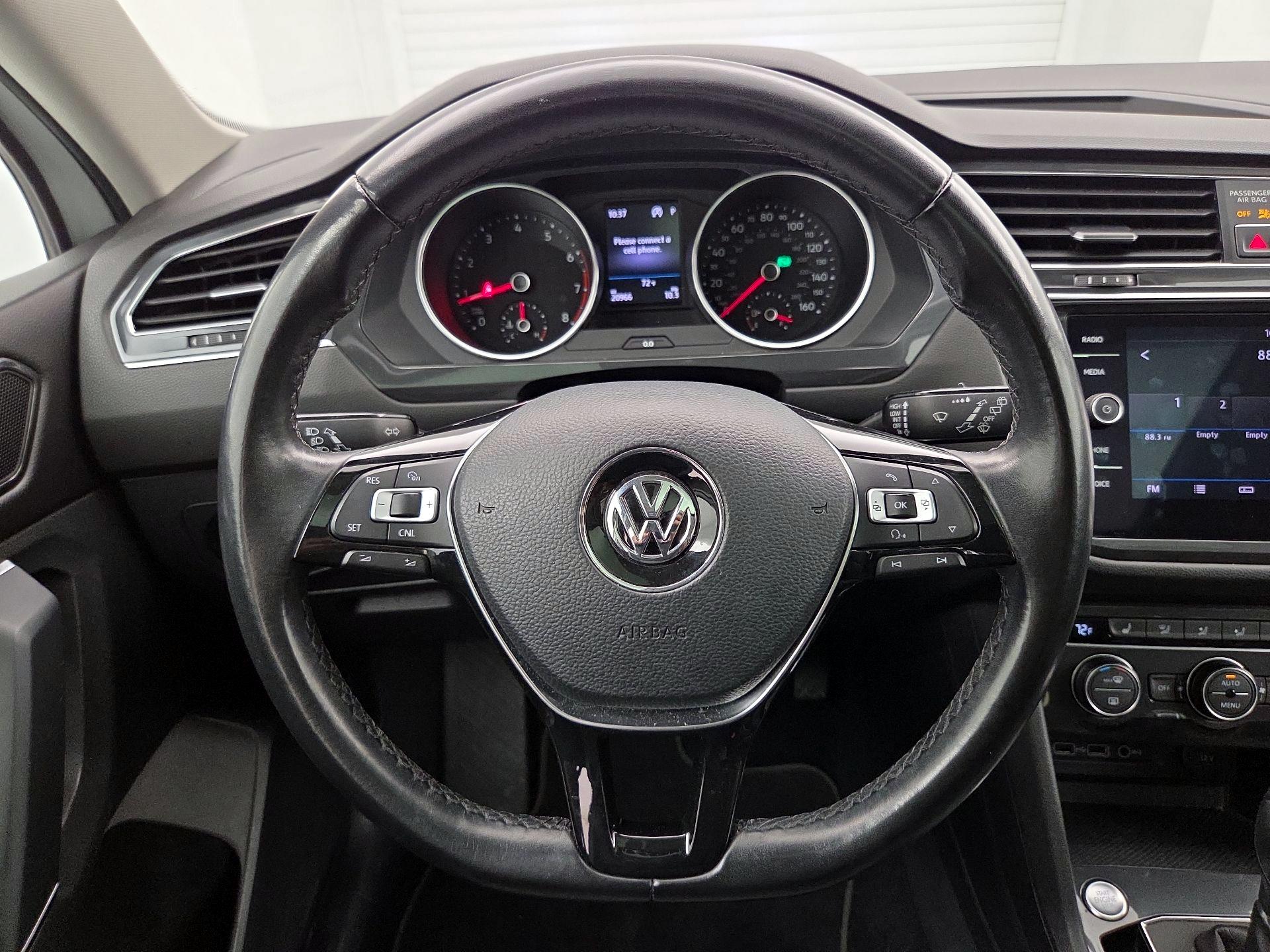 Thumbnail: 2018 Volkswagen Tiguan - 10