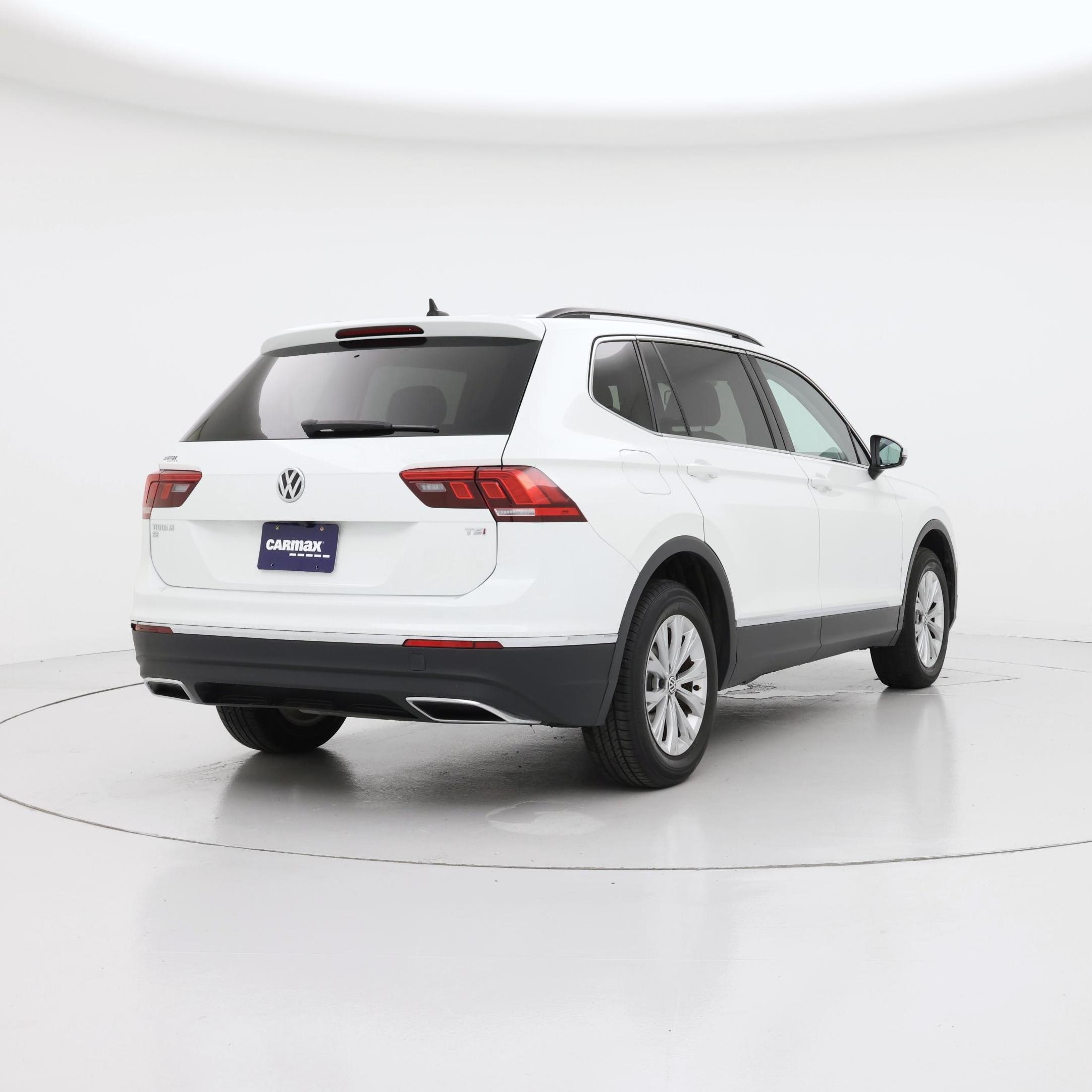 Thumbnail: 2018 Volkswagen Tiguan - 8