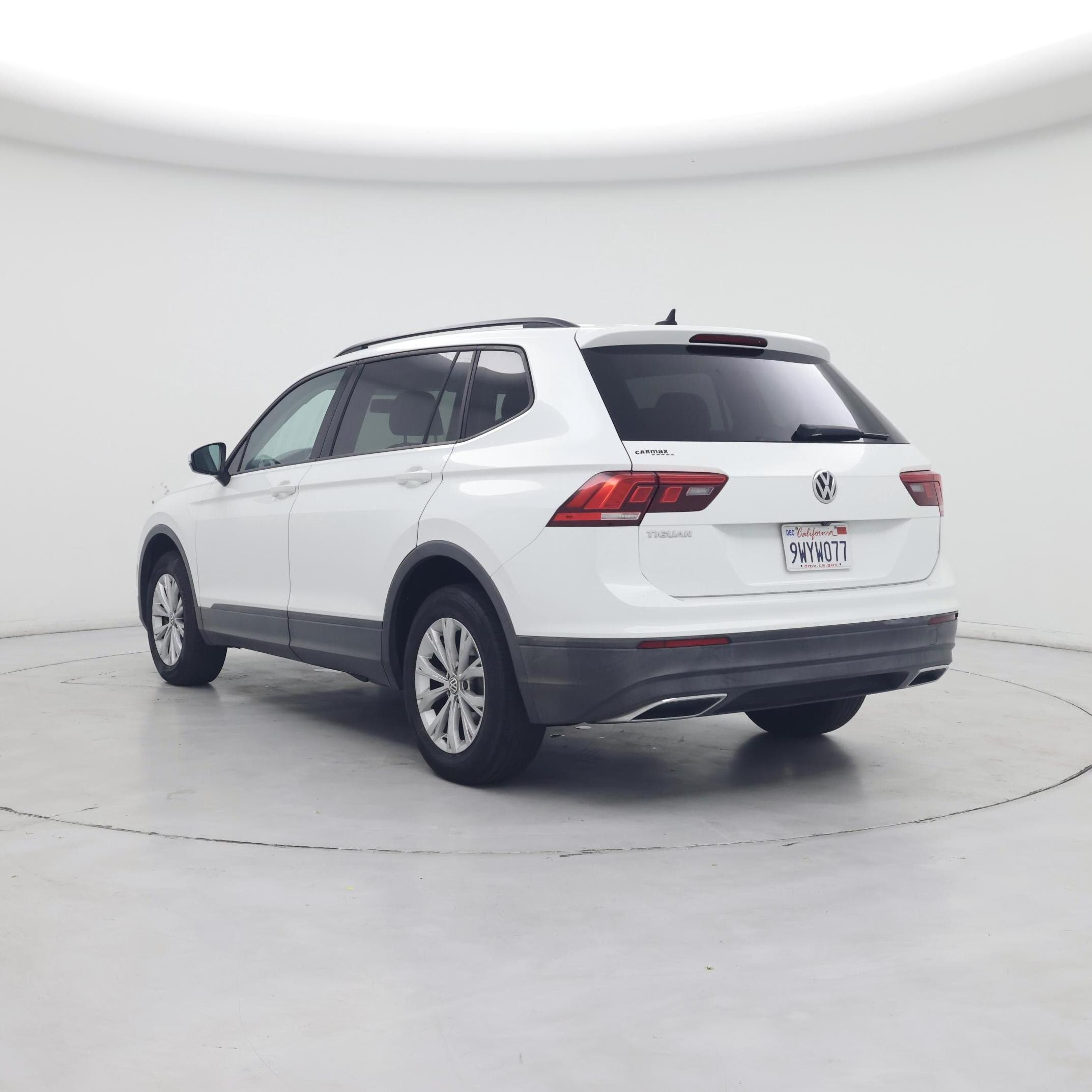 Thumbnail: 2020 Volkswagen Tiguan - 2