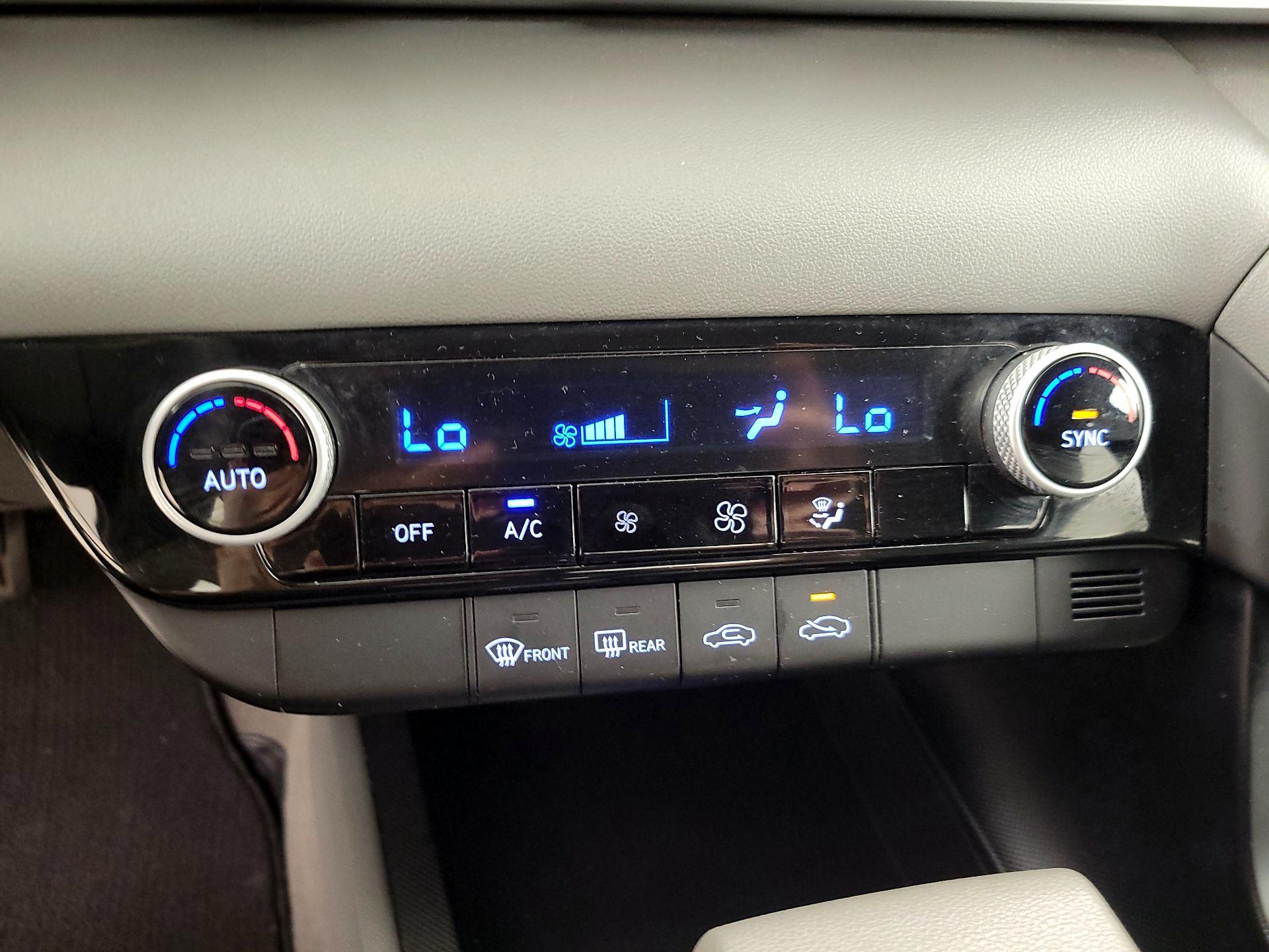 Thumbnail: 2021 Hyundai Elantra - 16